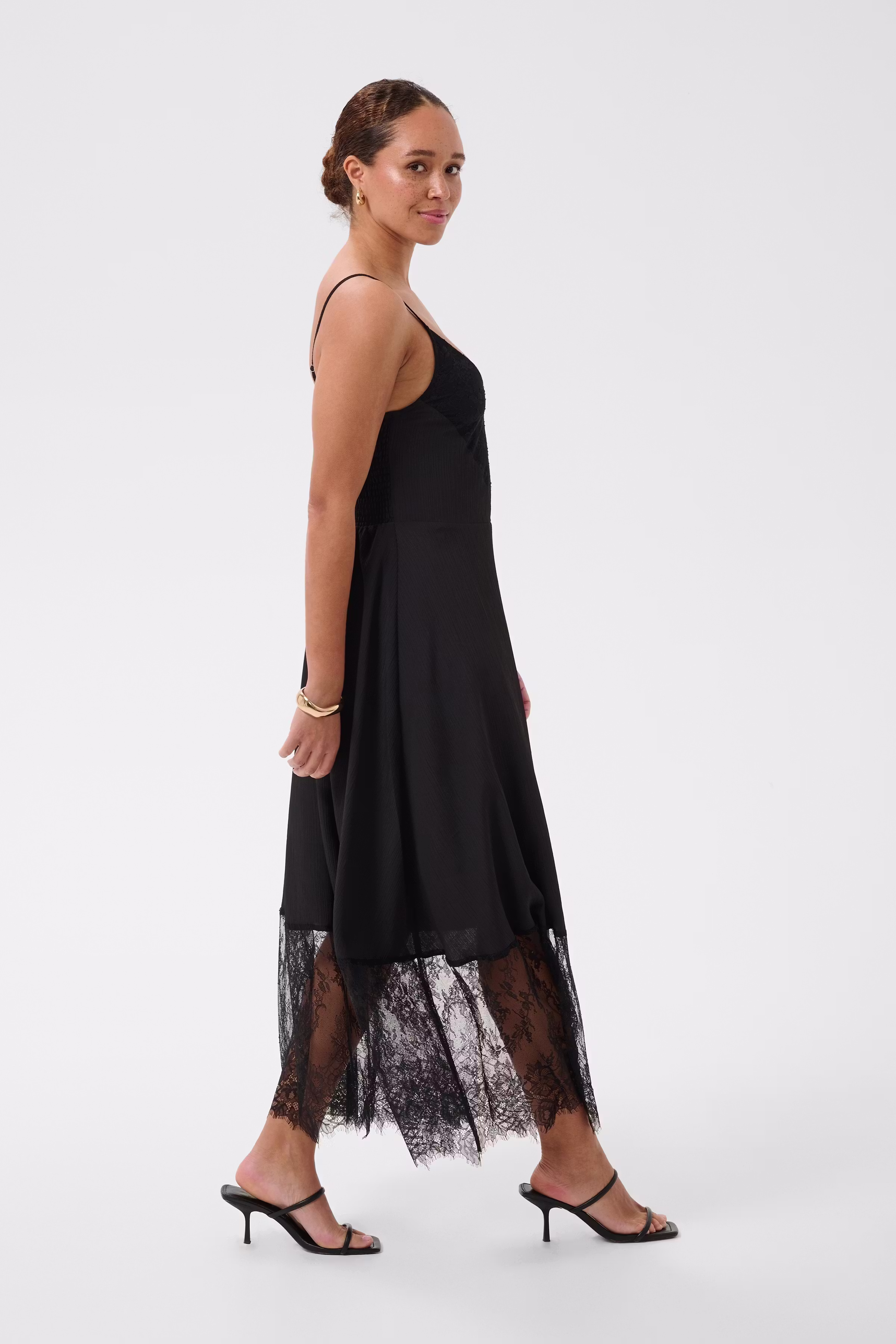 KAgala Dress LOOKBOOK FRONT 10512100-100121
