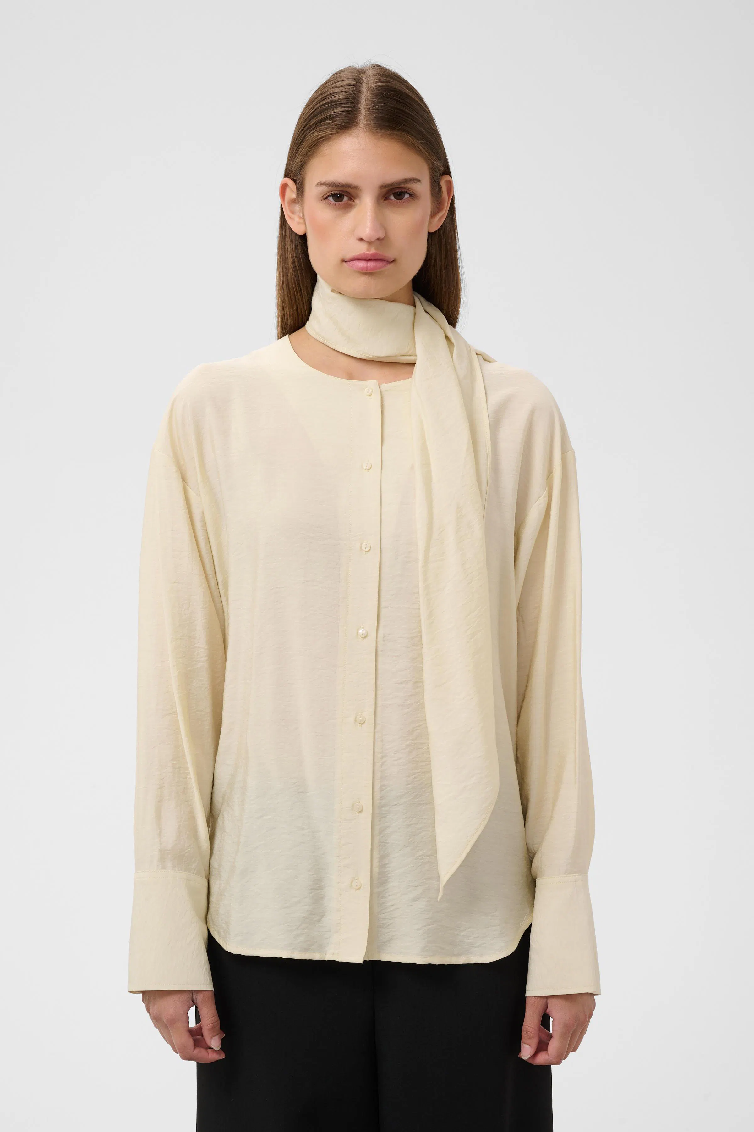 SLLeodora Blouse LOOKBOOK FRONT 30409514-120110