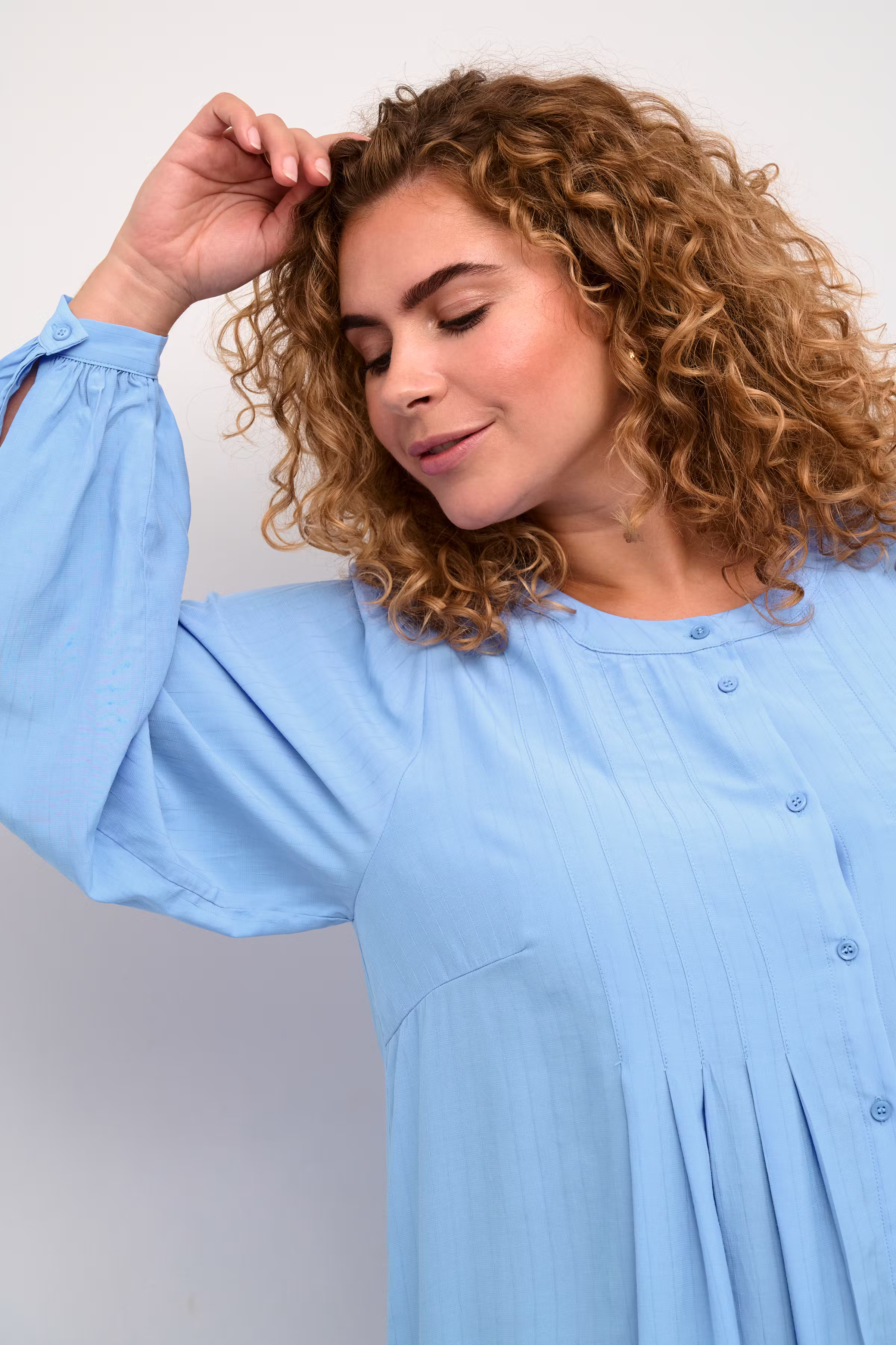 KCberla Robe LOOKBOOK DETAIL 10582472-153930