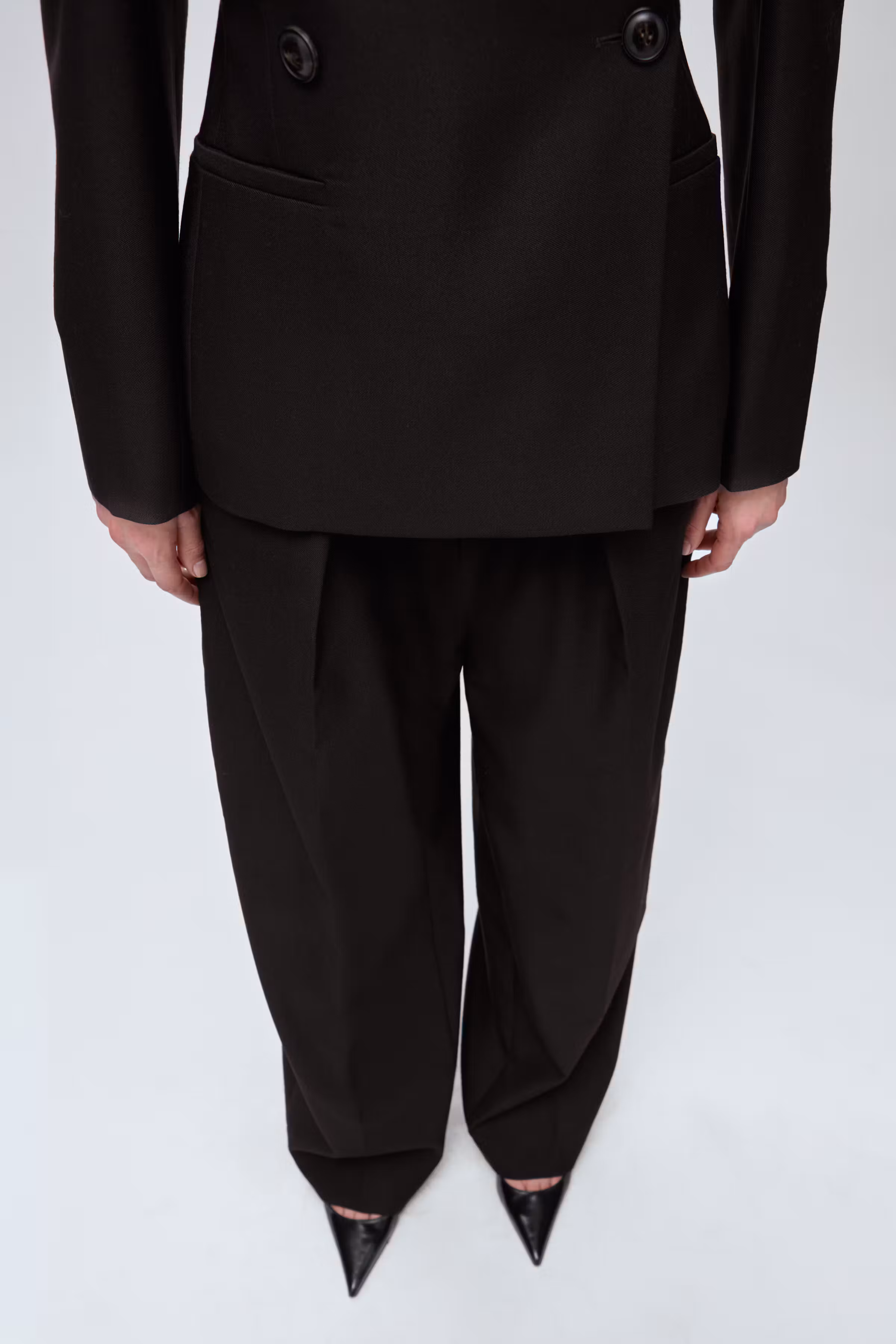 IOPinta Hose LOOKBOOK DETAIL 30600133-BR291