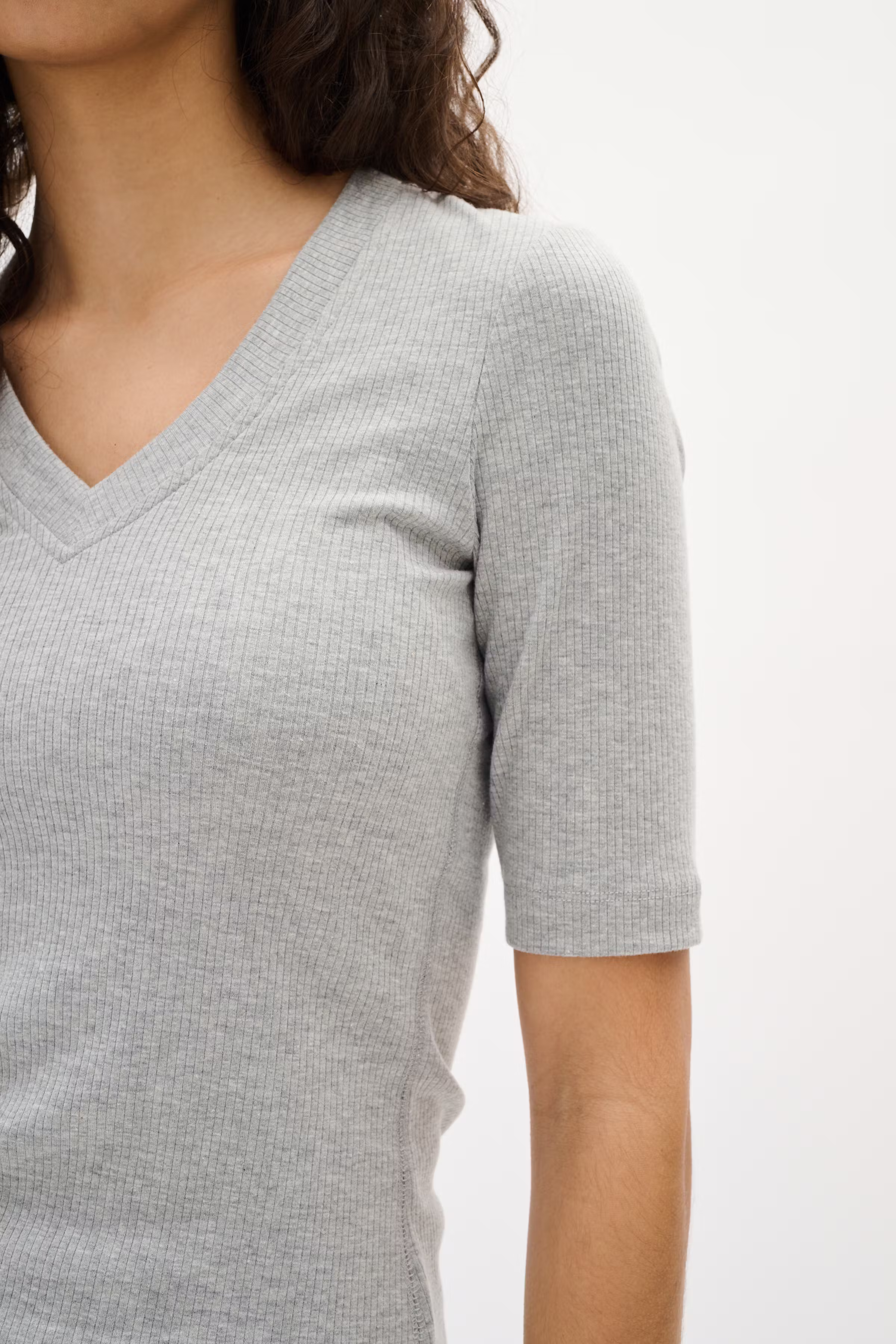 DagnaIW Melange V T-shirt LOOKBOOK DETAIL 30106865-301744