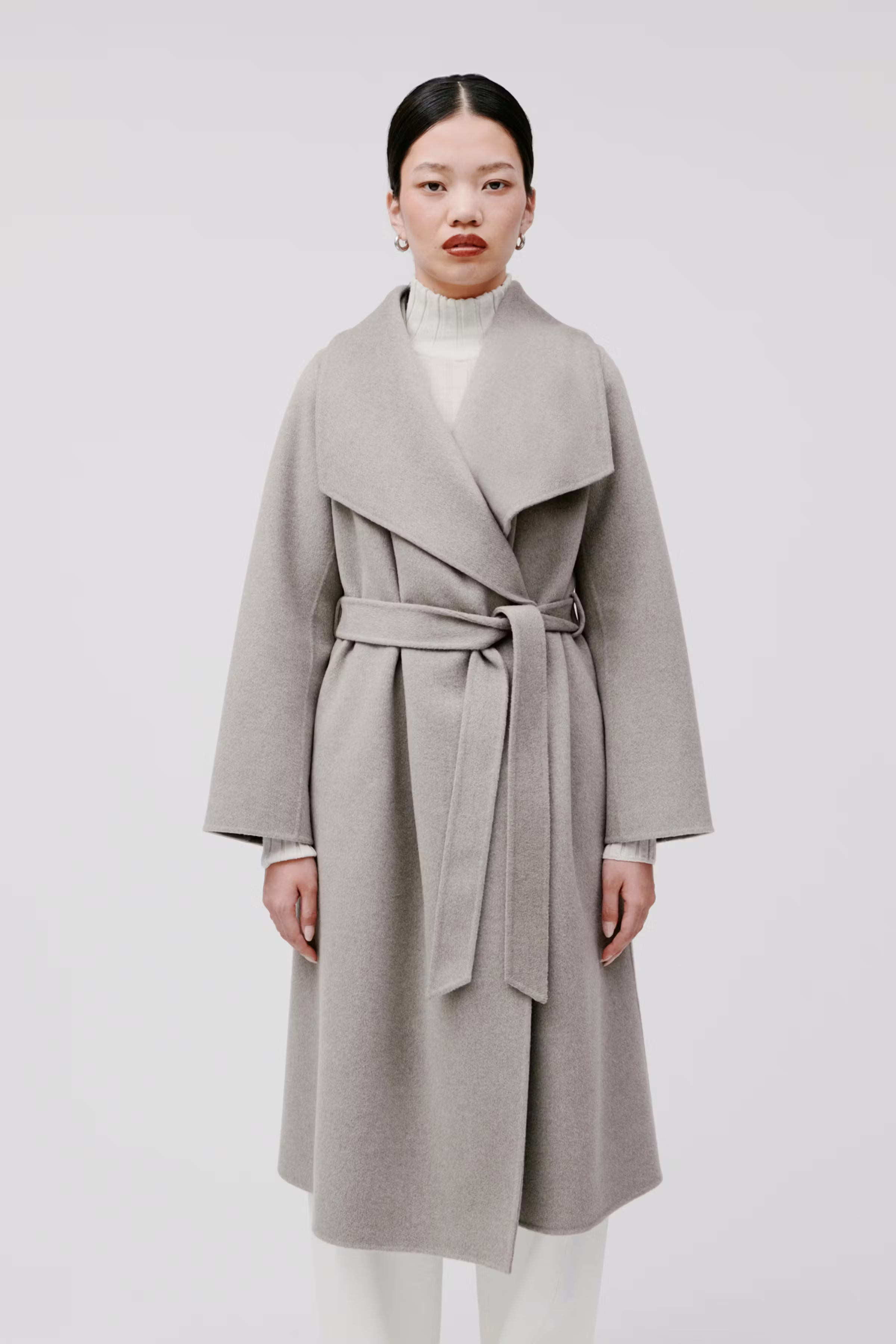 CARRIE ROSE Mantel LOOKBOOK FRONT 30600562-BE457