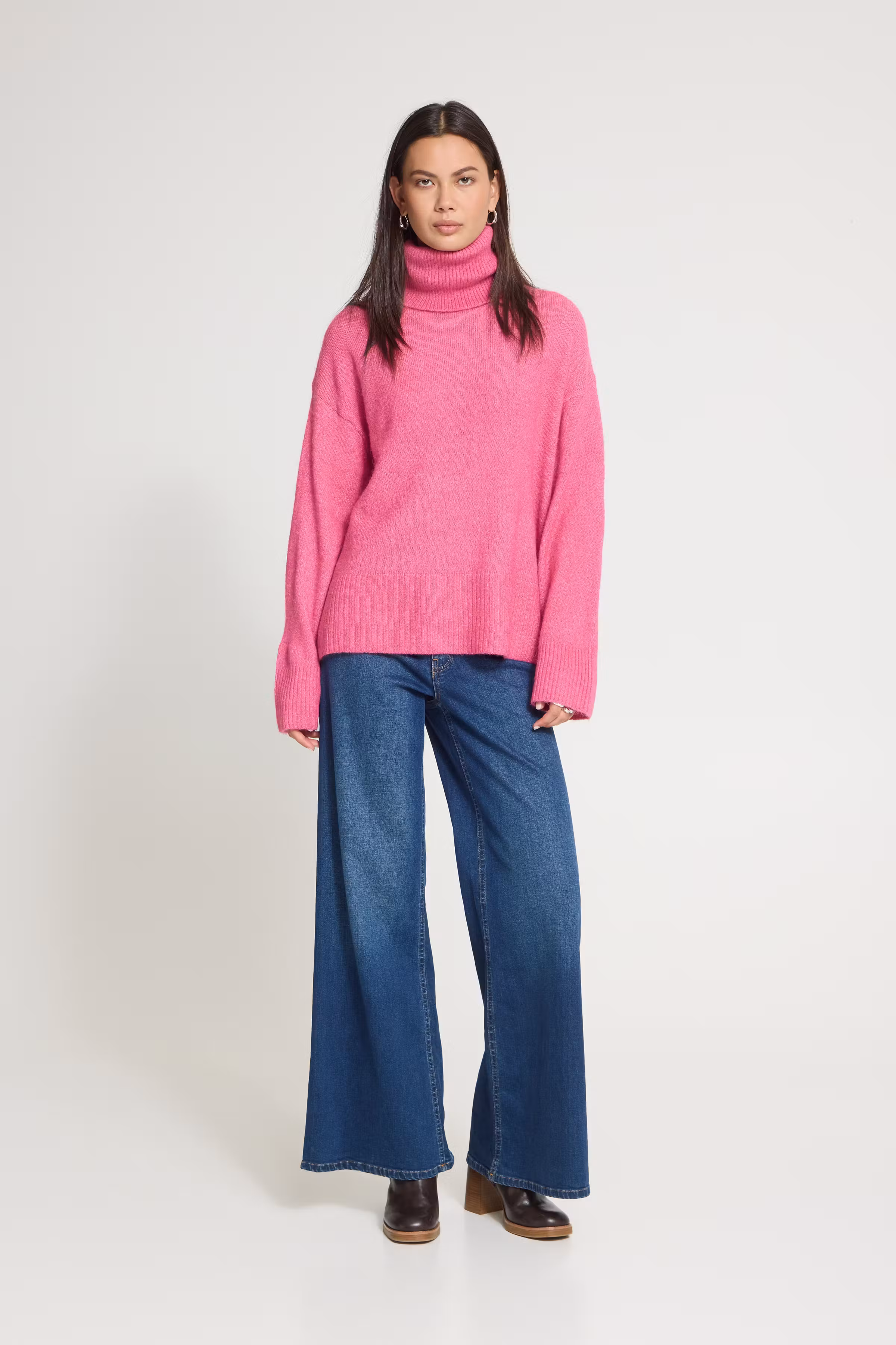 IHKAMARA Pullover LOOKBOOK FRONT 20126665-171926