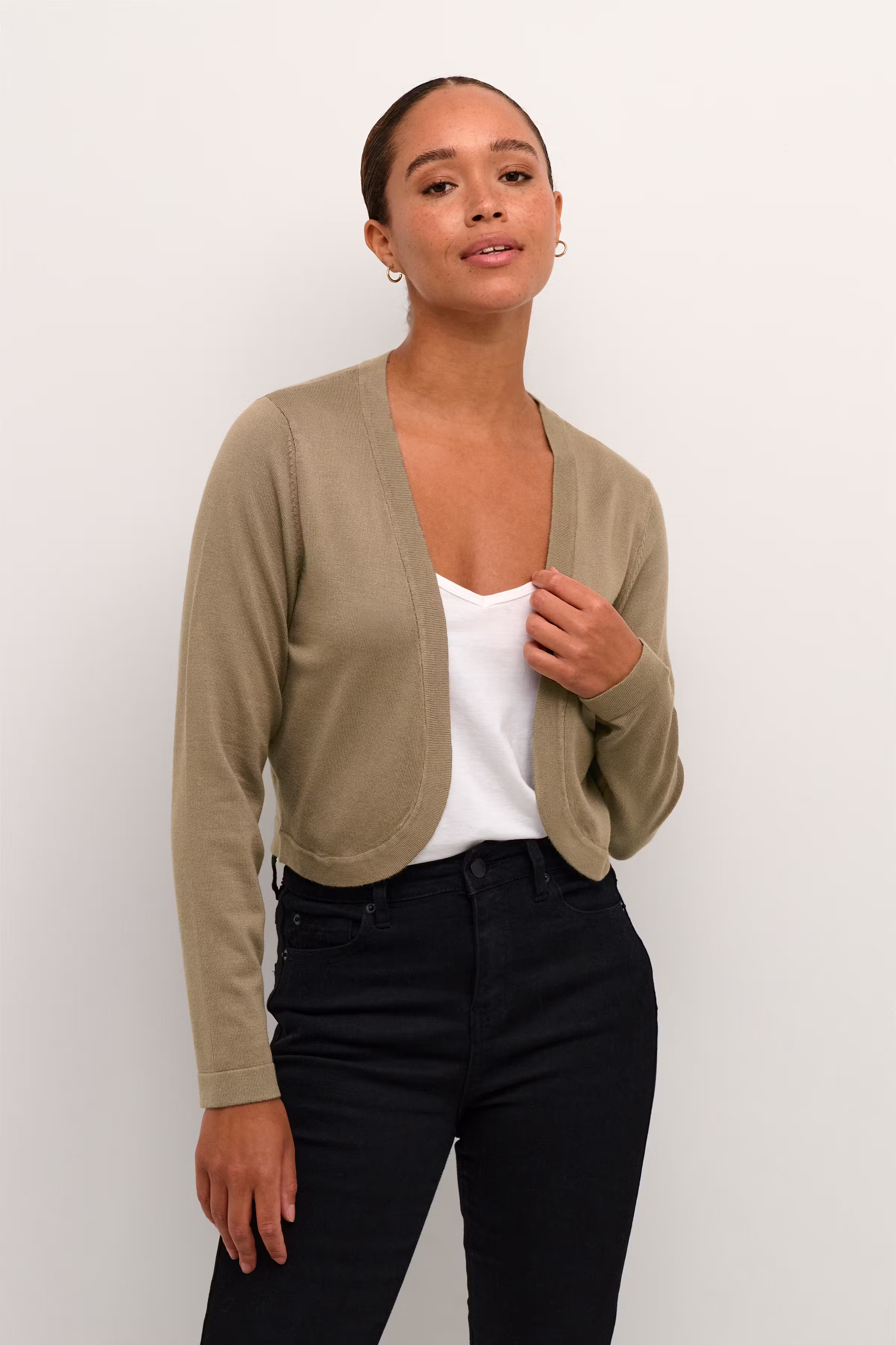 KAAstrid Bolero LOOKBOOK FRONT 500020-181110