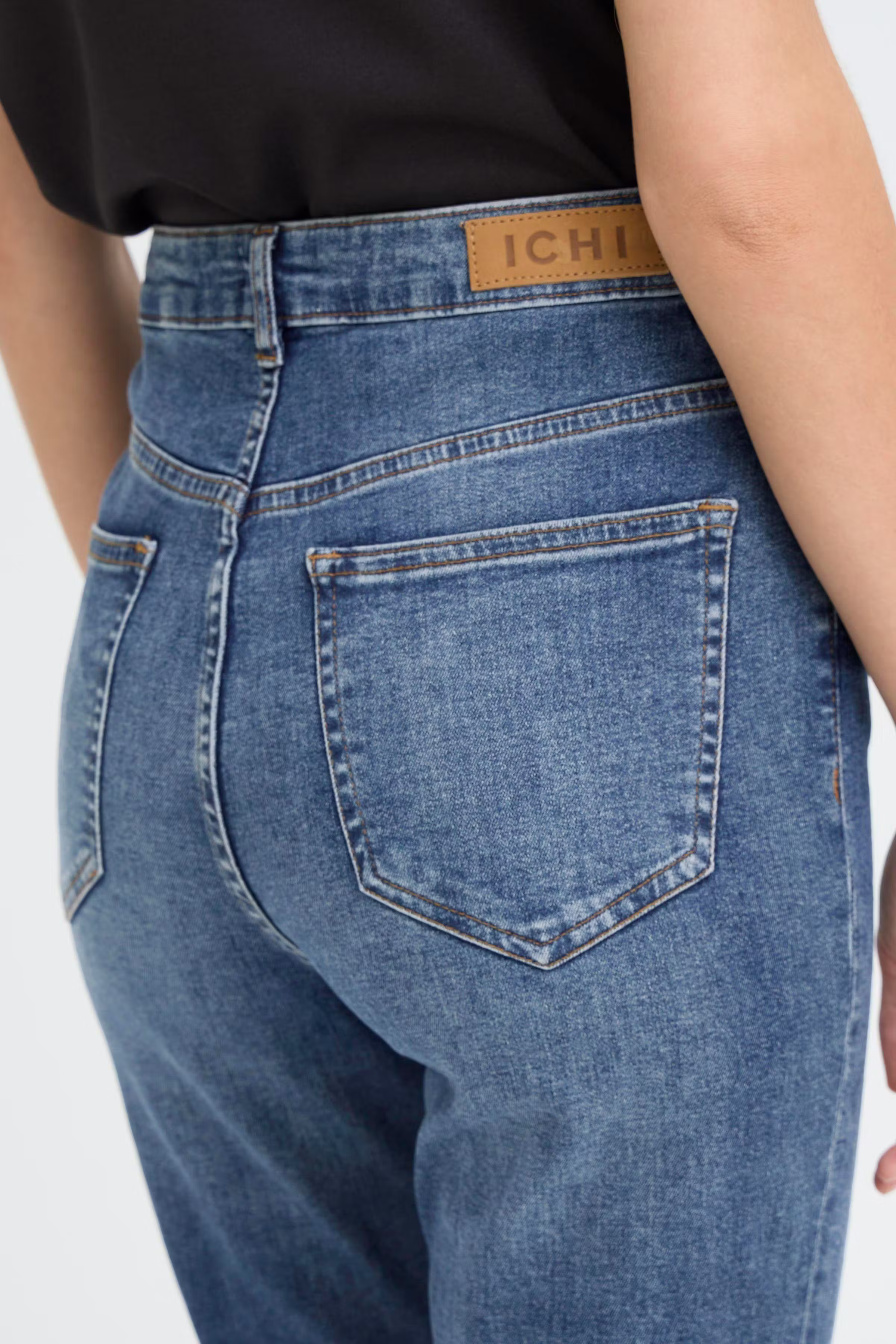 IHTWIGGY SLIM HIGHT WAIST Jeans LOOKBOOK DETAIL 20122631-200339