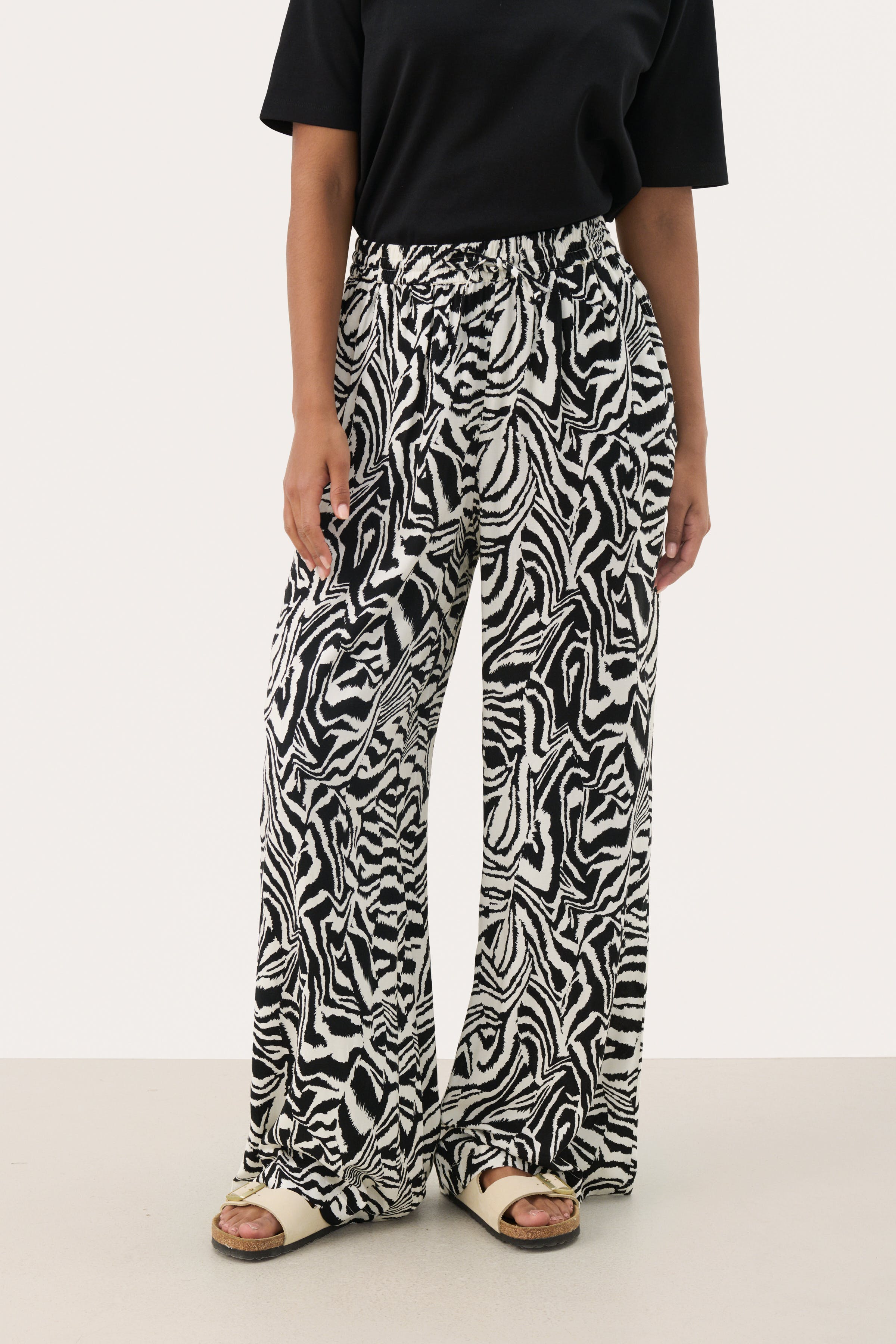 TinePW Trousers LOOKBOOK FRONT 30309877-304011