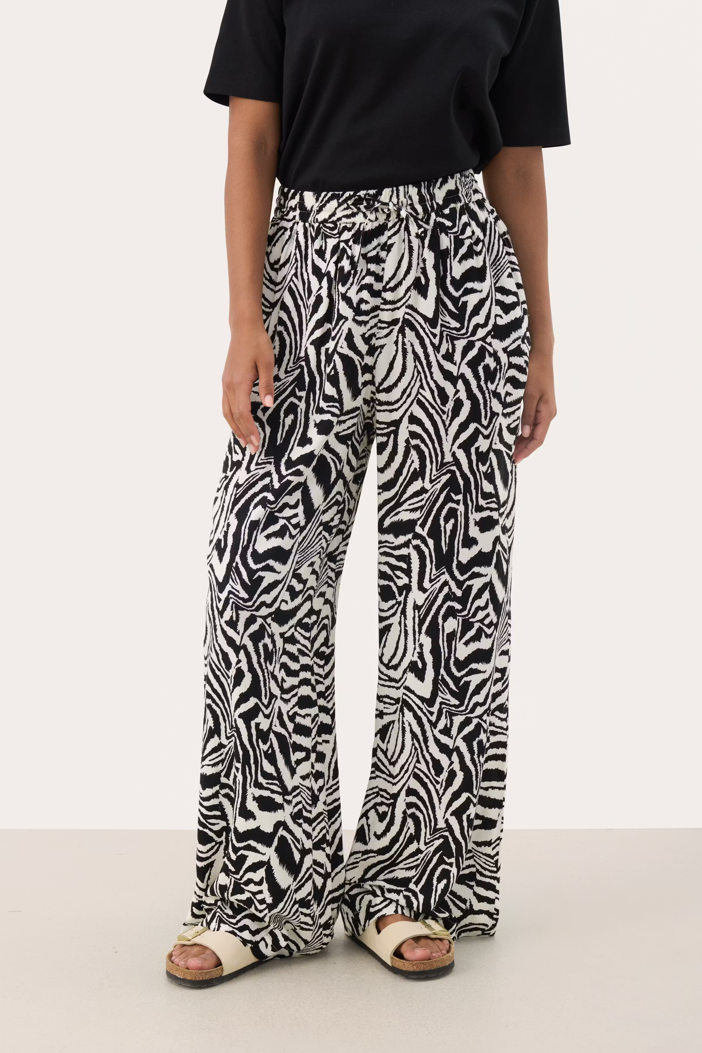 TinePW Trousers LOOKBOOK FRONT 30309877-304011