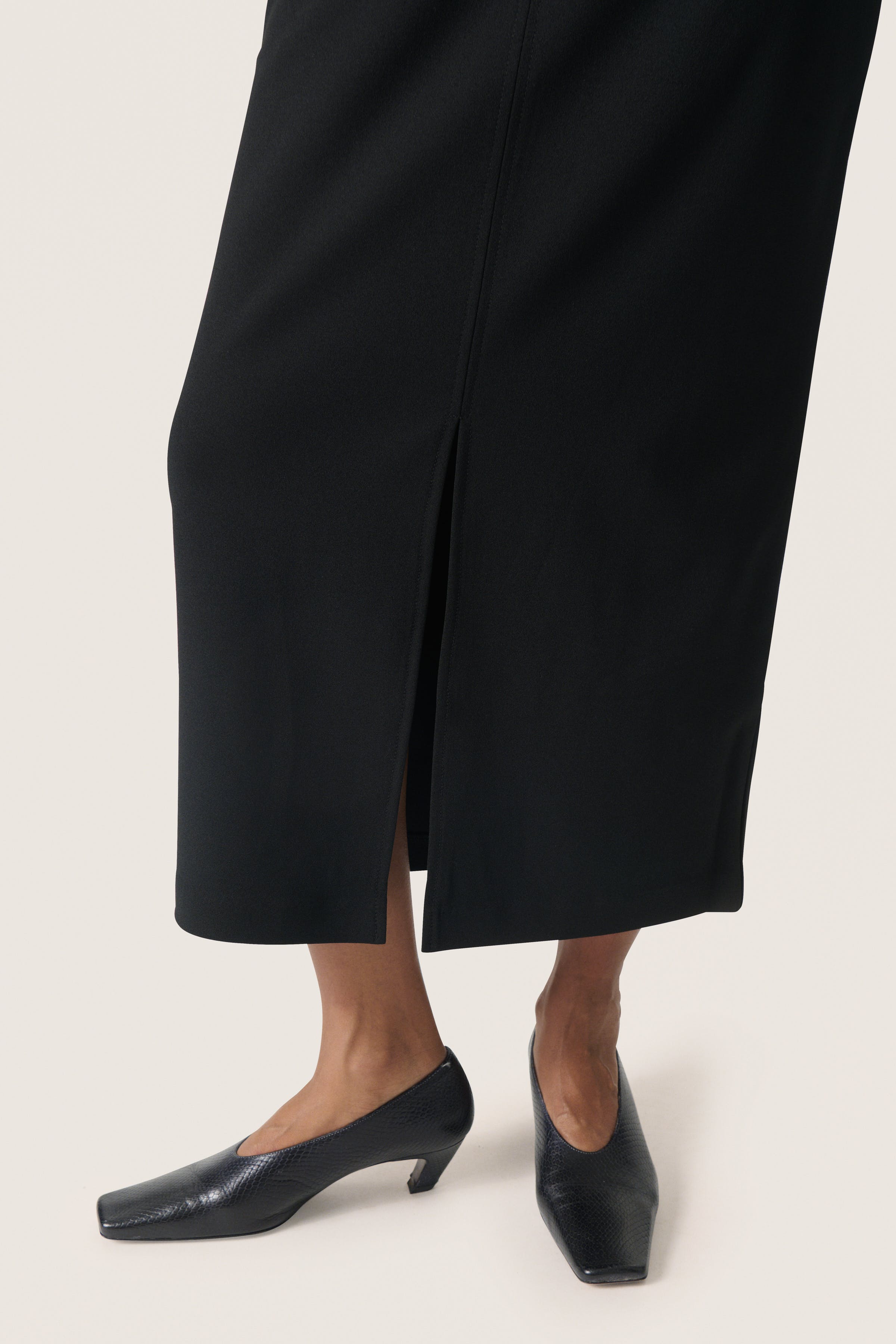 SLBea Skirt LOOKBOOK DETAIL 30408143-194008