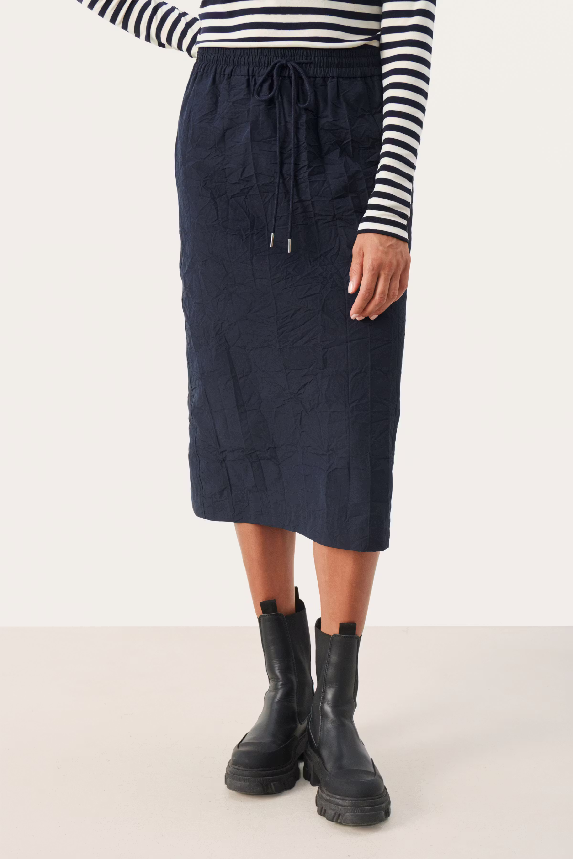 FasaiPW Langer Rock LOOKBOOK FRONT 30308294-194013