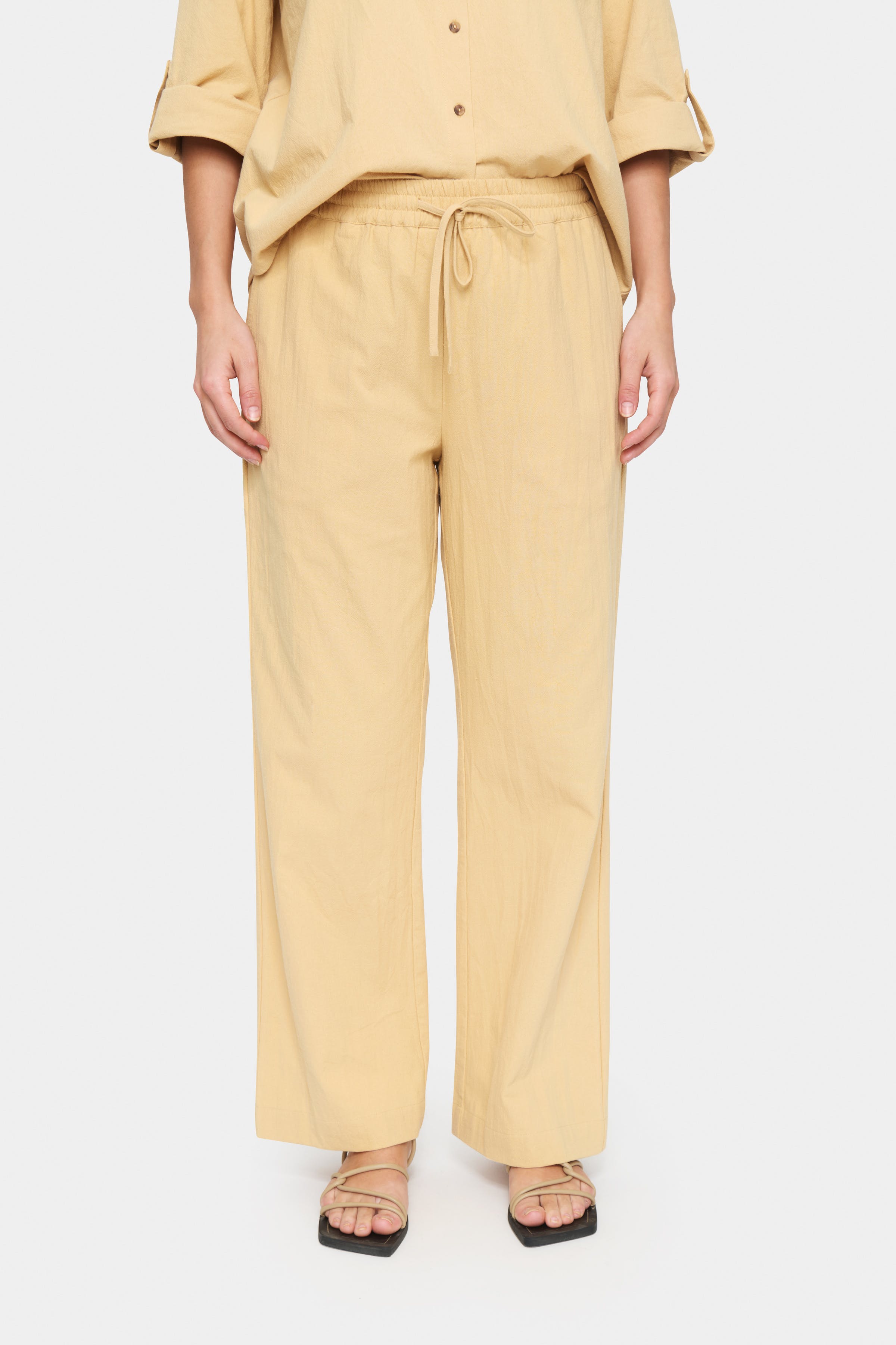 Zalinda Bukser LOOKBOOK FRONT 30513816-160924