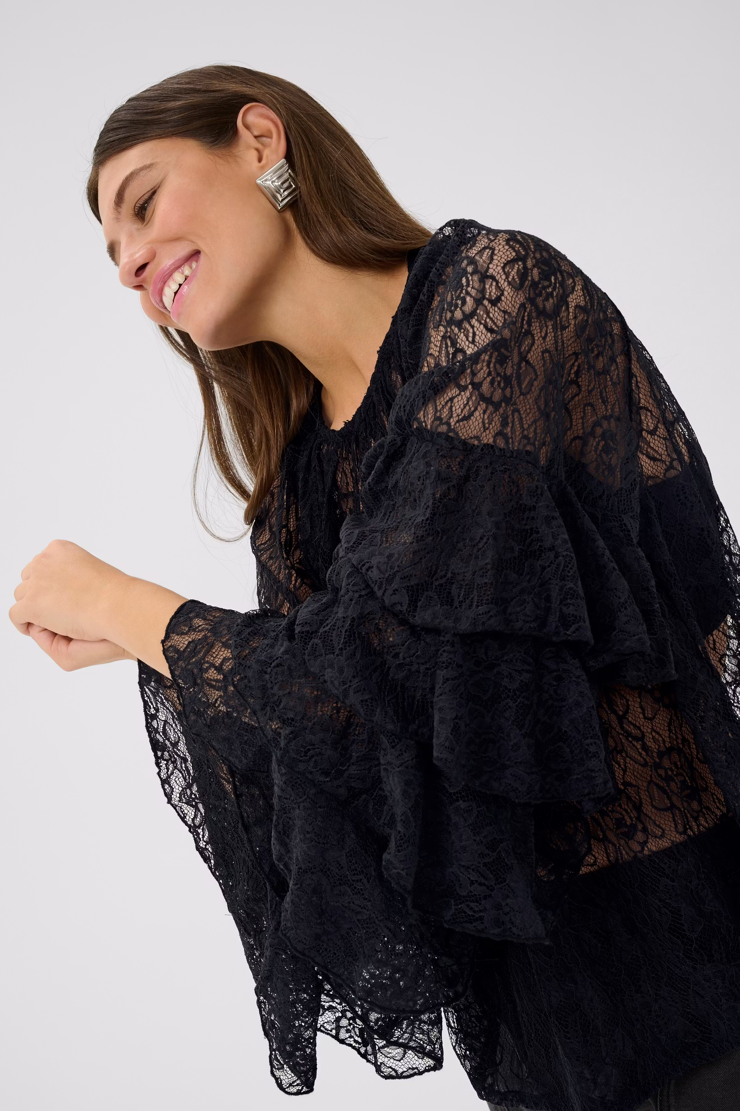 CUclemency Bluse med flæseærmer LOOKBOOK DETAIL 50112497-500012