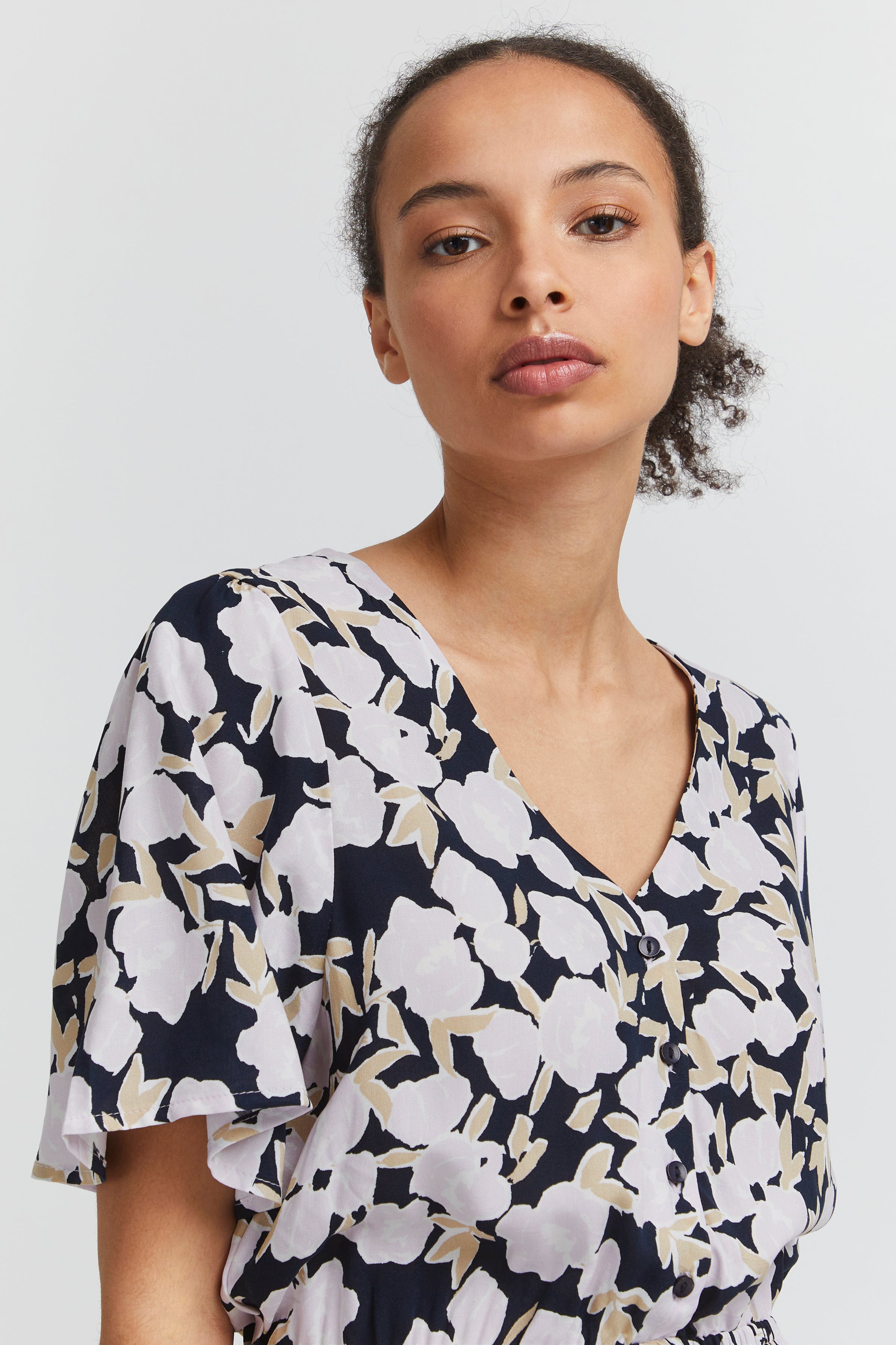 IHVERA Kjole LOOKBOOK DETAIL 20116375-133820