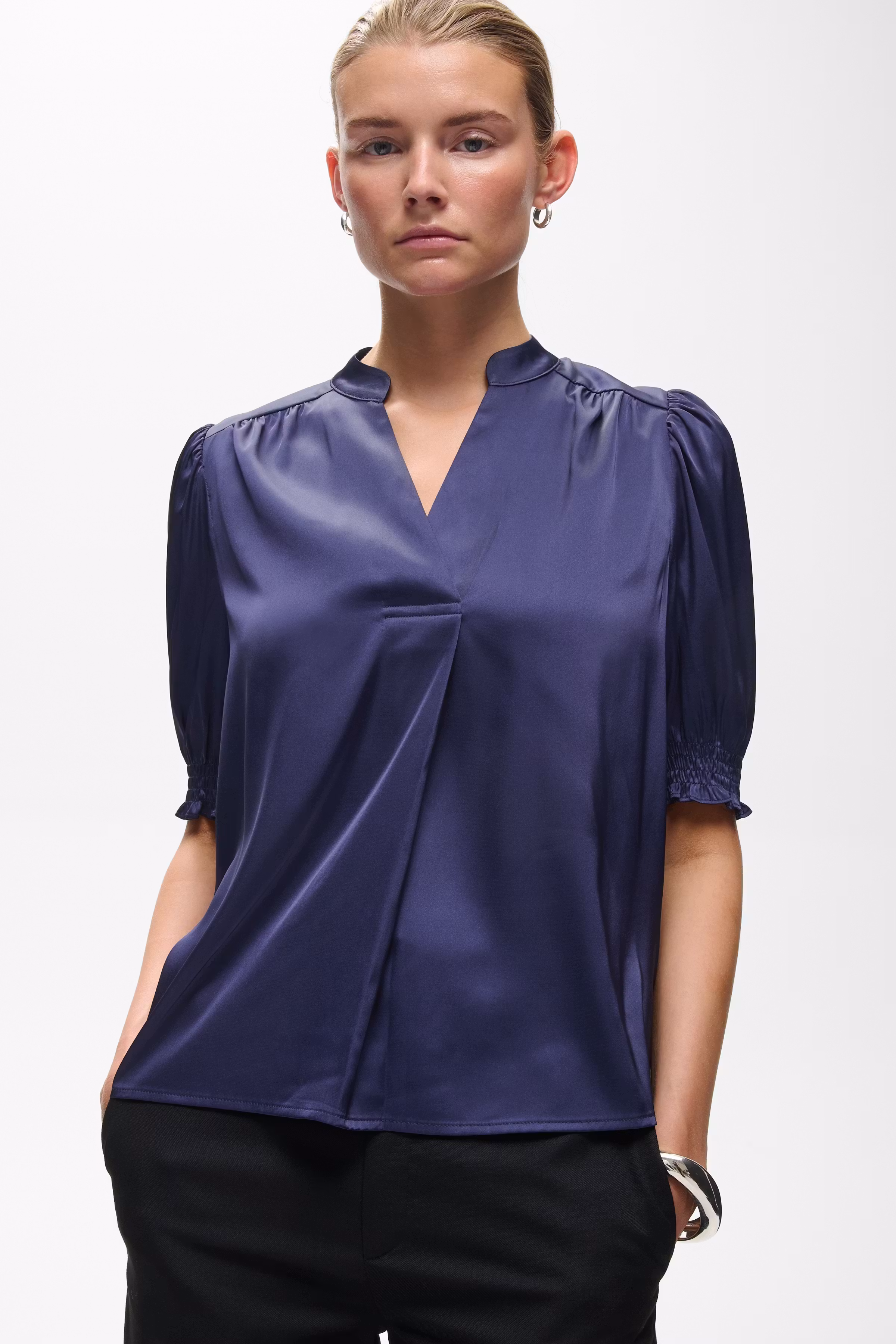 IdinaIW Blus LOOKBOOK DETAIL 30111037-300005