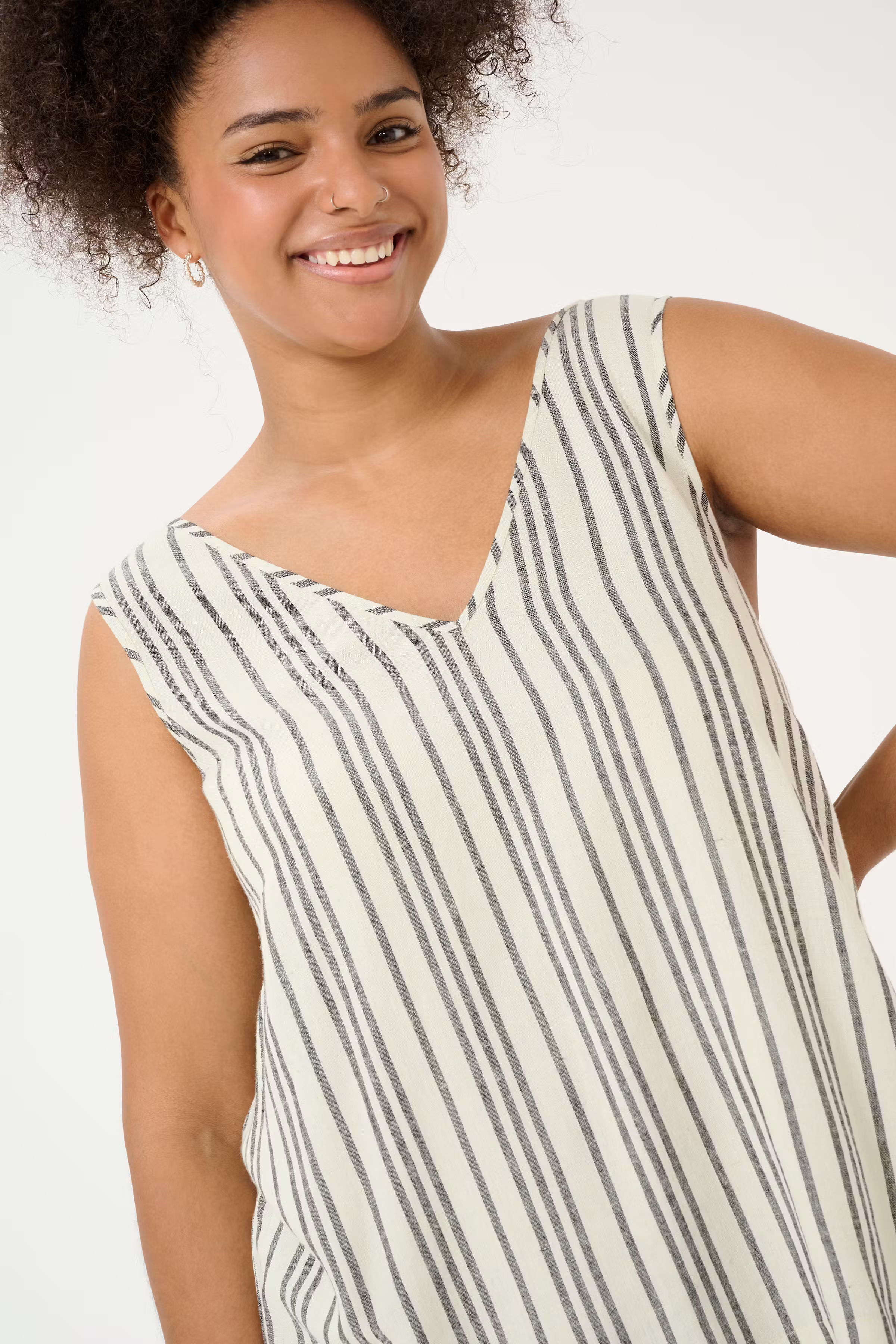 KCmille Linne Top LOOKBOOK DETAIL 10582216-107124