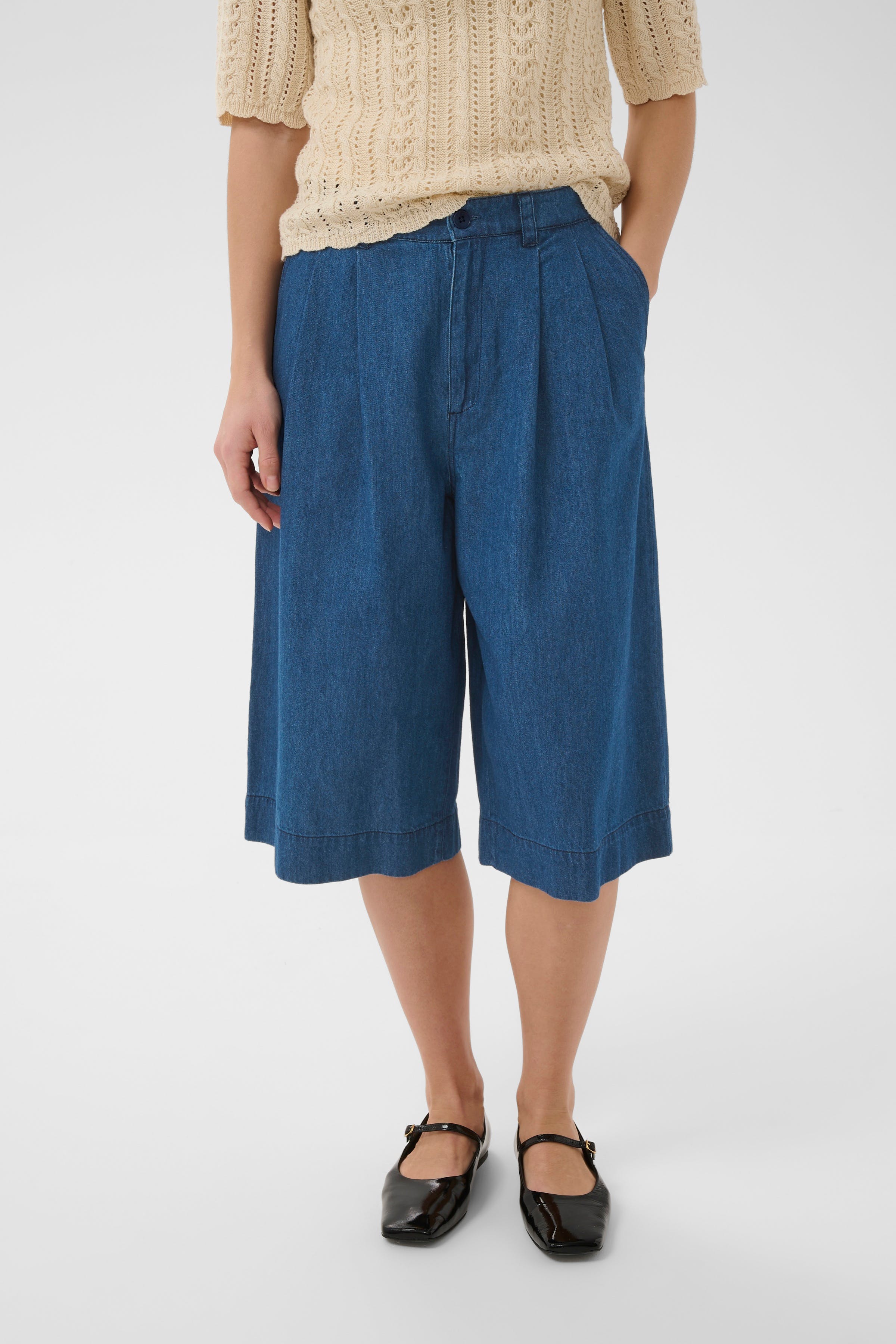 DenniePW Shorts LOOKBOOK FRONT 30310675-300157