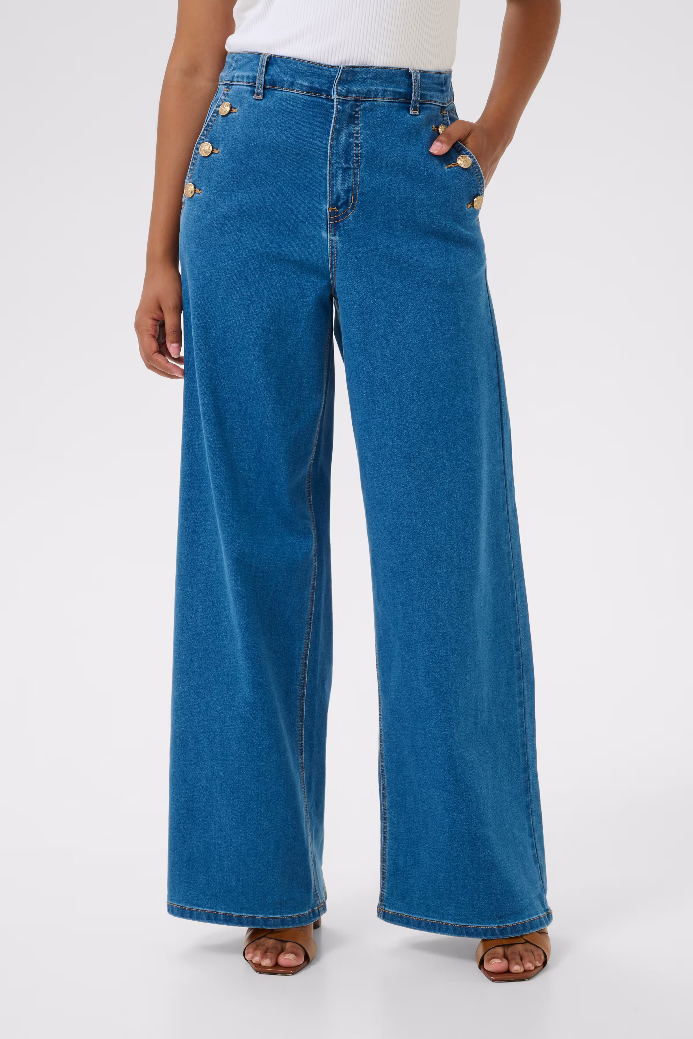 CRJuliette Jeans LOOKBOOK FRONT 10613364-108359