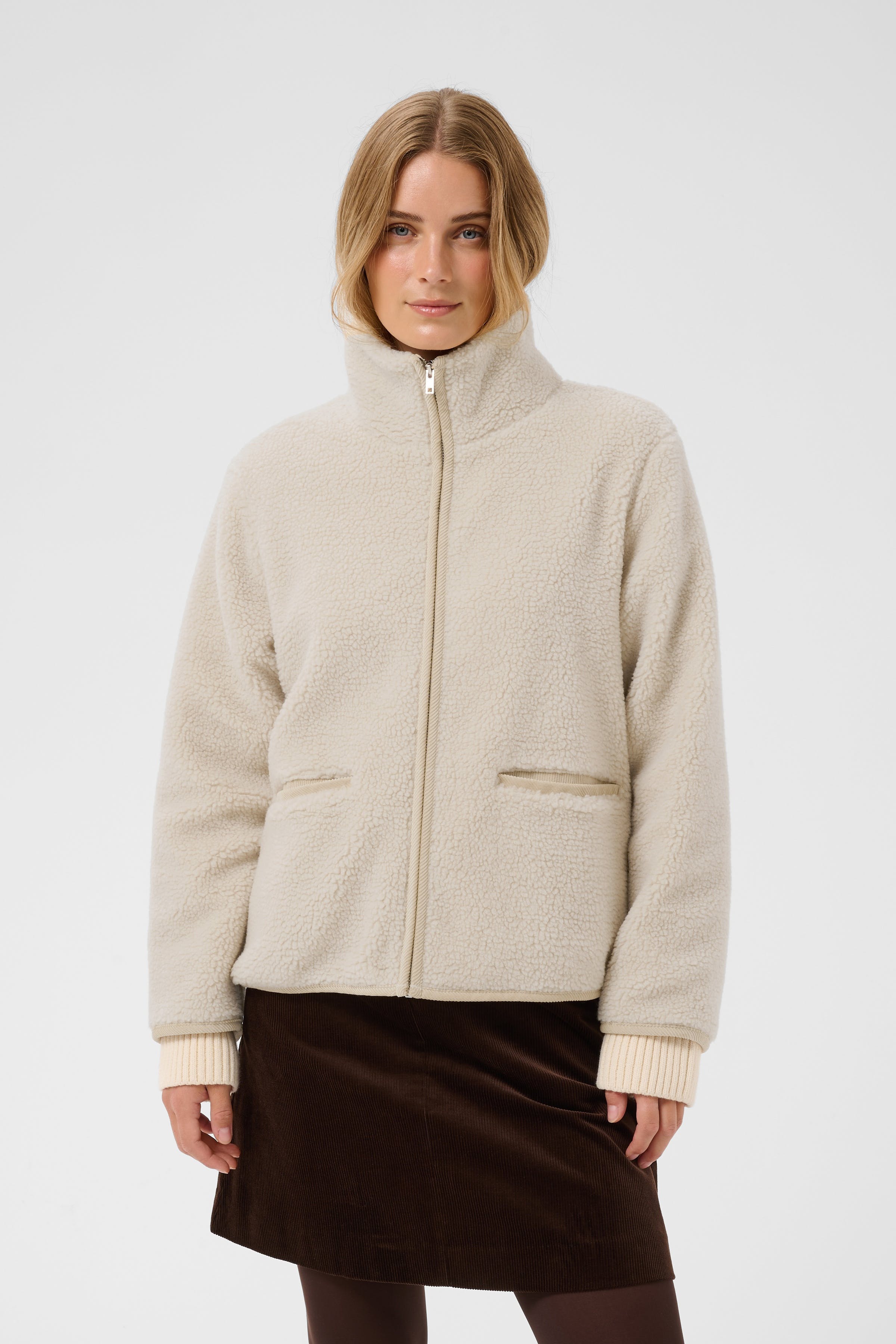 CatharinaPW Ytterplagg LOOKBOOK FRONT 30310630-130401