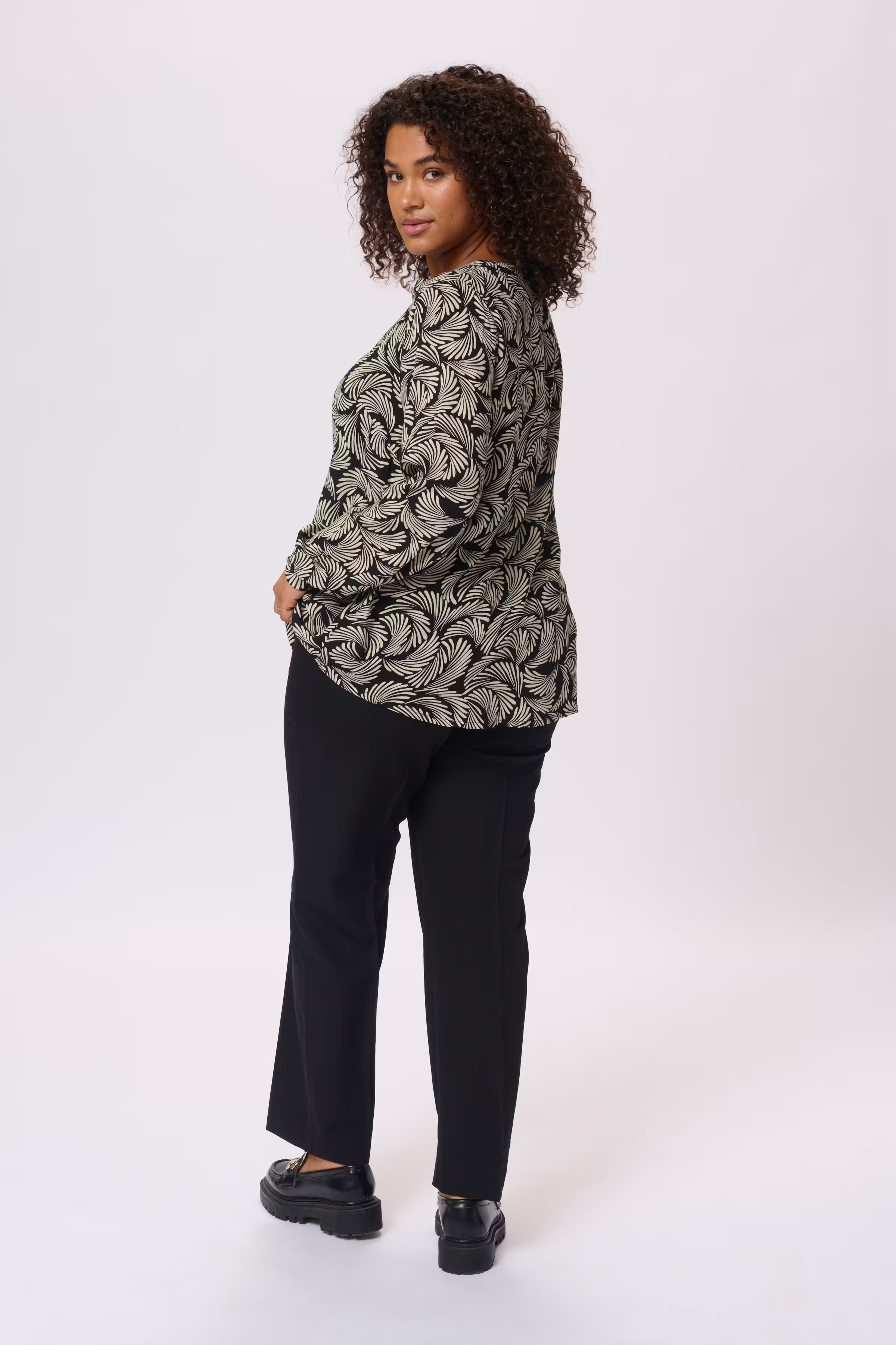 KCmirta Blus LOOKBOOK BACK 10581677-104492