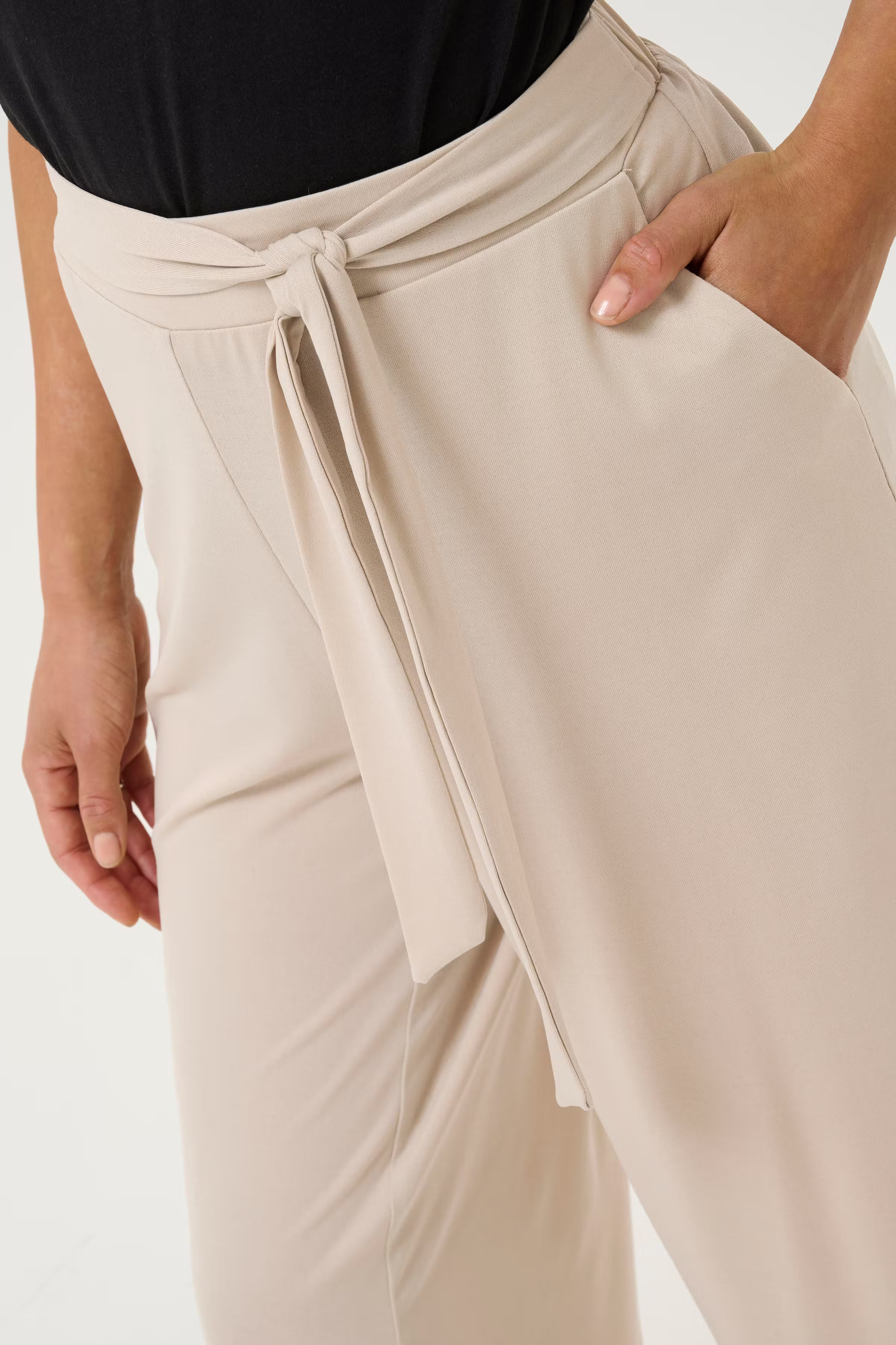 KAmalli Broek LOOKBOOK DETAIL 10503140-151305