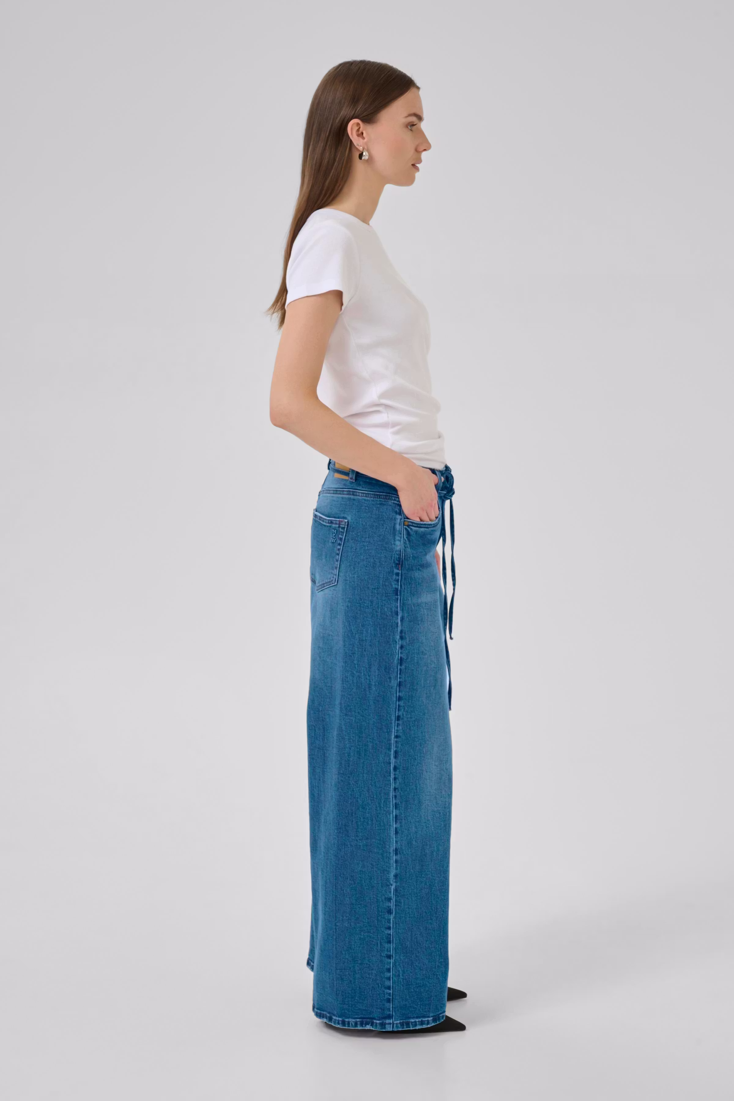 MWKaro 144 Mid X-Wide Jeans LOOKBOOK DETAIL 10705256-100053