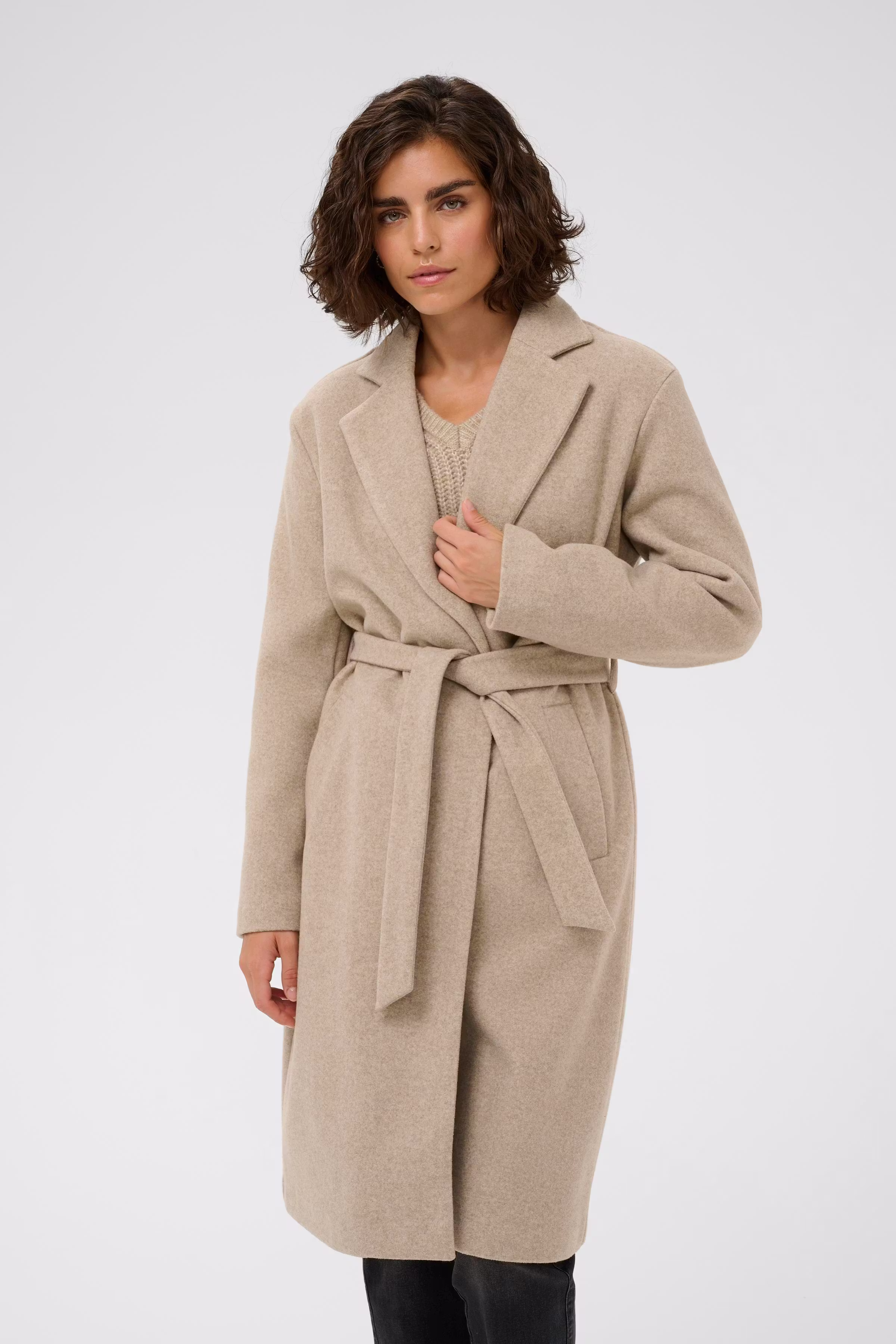 KAsaturn Kåpe LOOKBOOK FRONT 10511086-108820