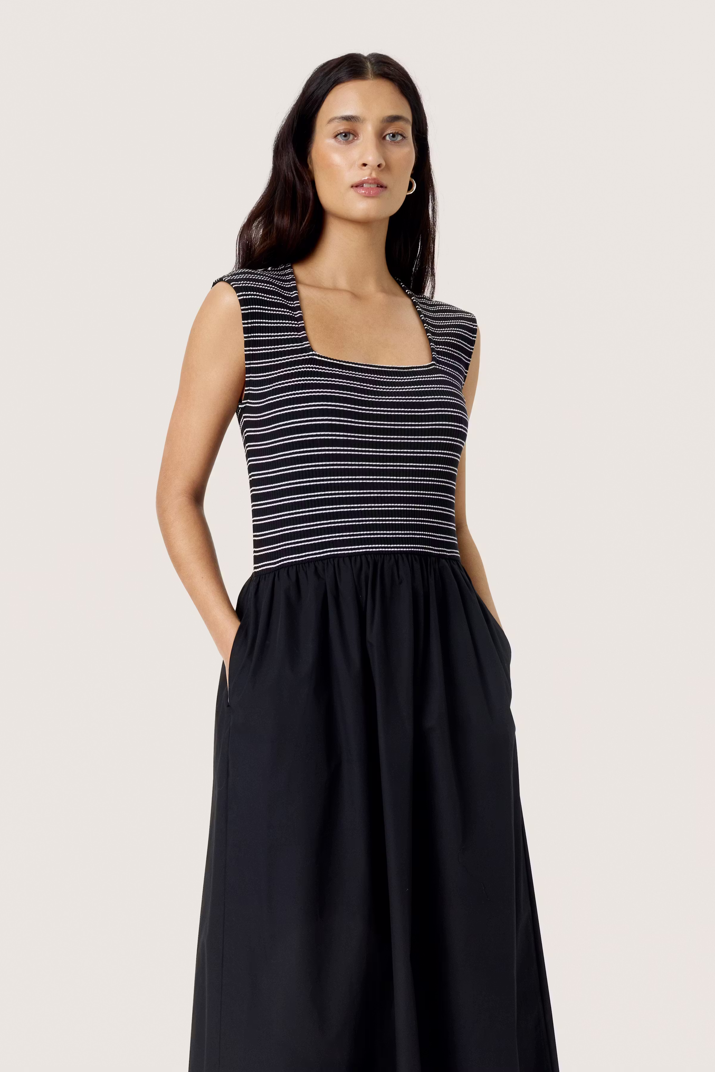 SLSimone Dress LOOKBOOK FRONT 30408674-194008