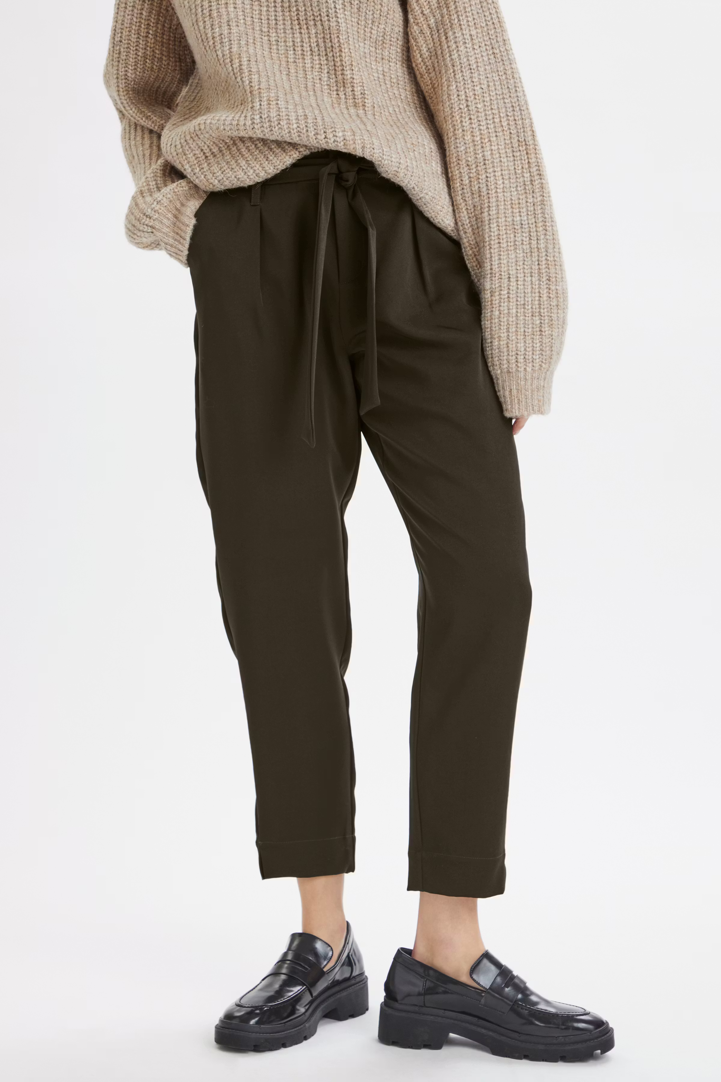 IzraSZ Broek LOOKBOOK FRONT 30511424-190509