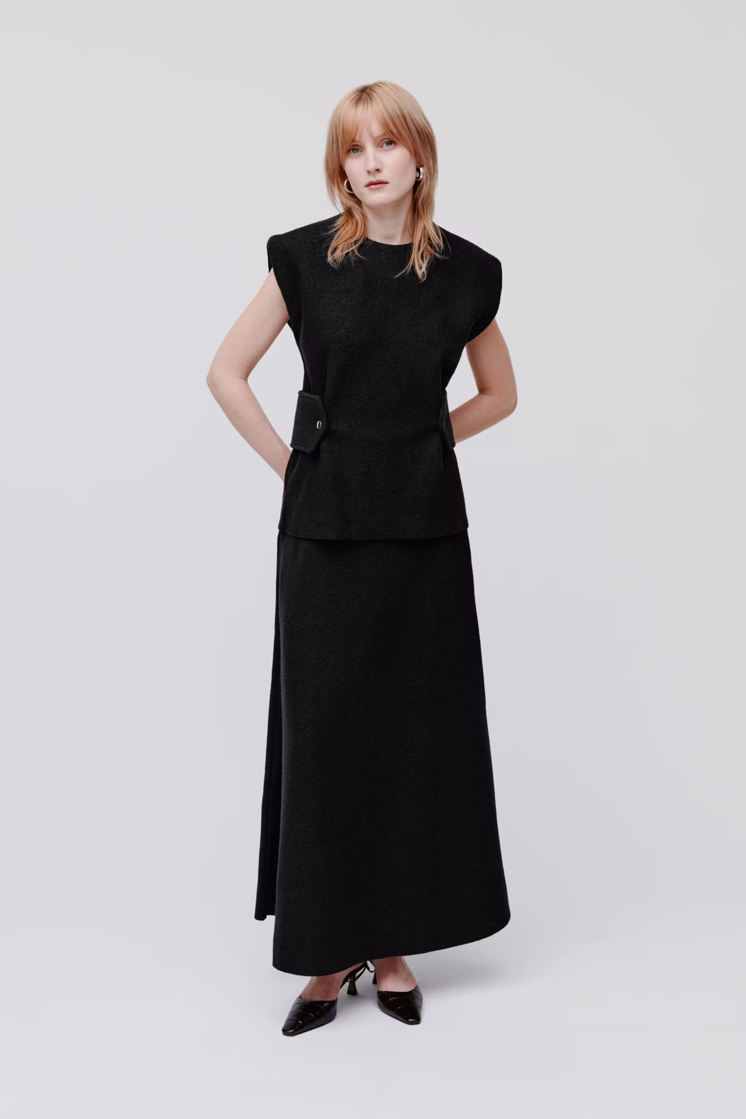 TOULA TOP LOOKBOOK FRONT 30600576-BK999