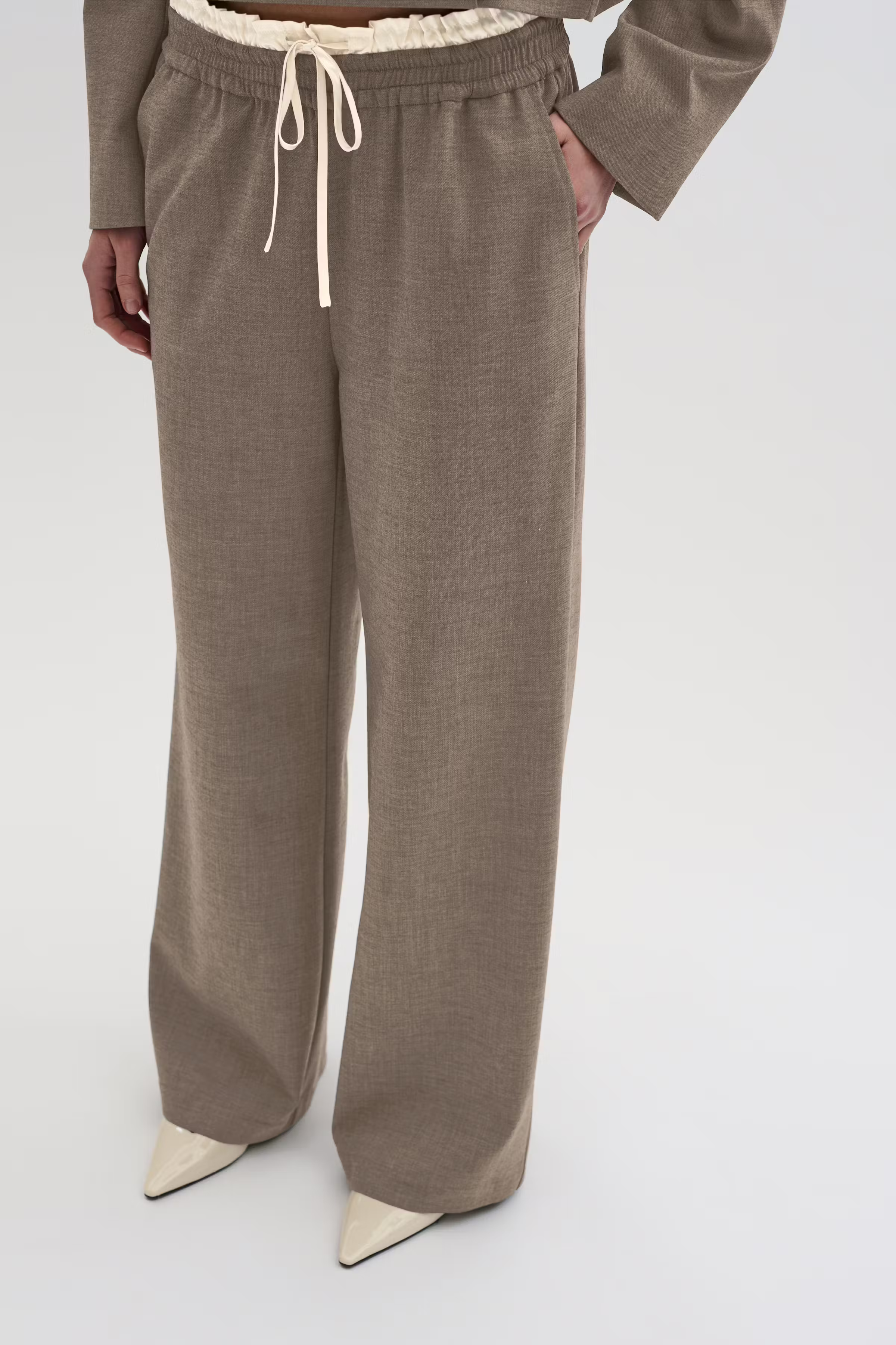 KBTina Hose LOOKBOOK DETAIL 10105162-1811121