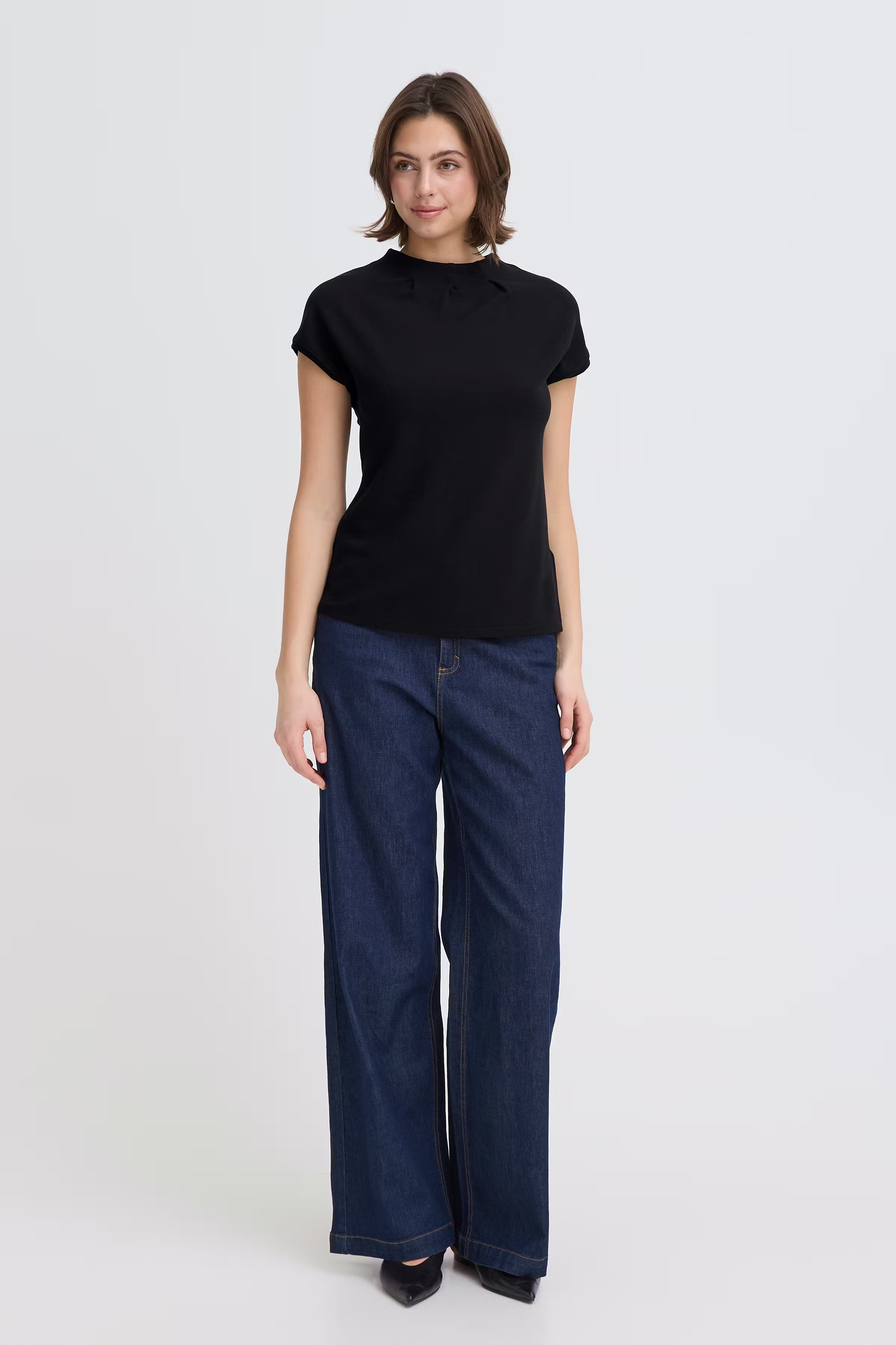 ZASKATERFR KORTERMET BLUSE LOOKBOOK FRONT 20606485-60096