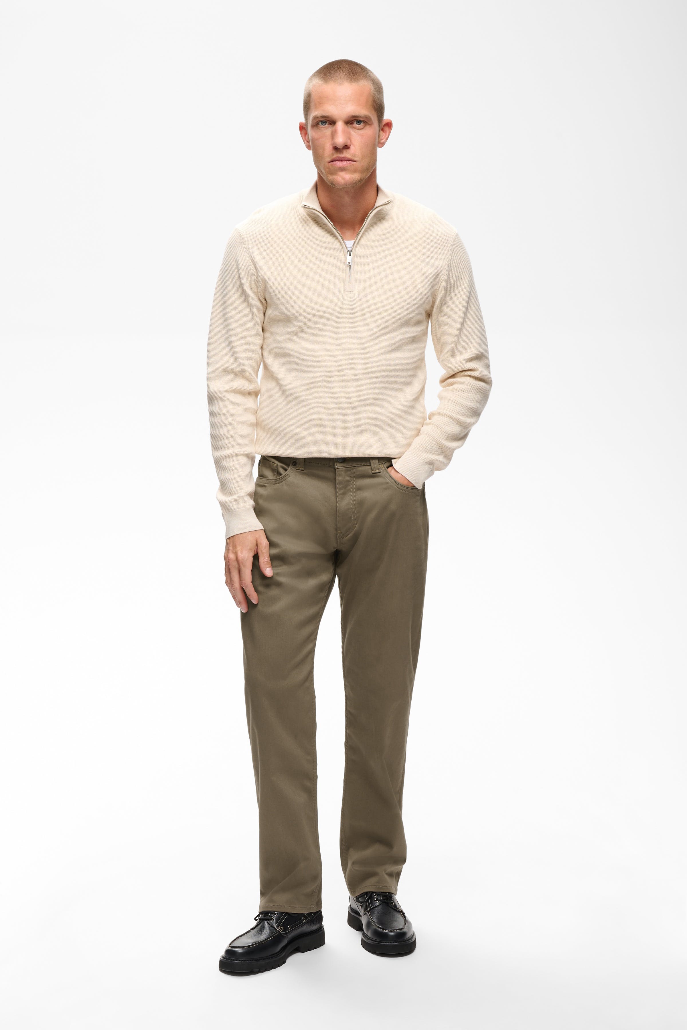 MAmike Hose LOOKBOOK FRONT 30209366-190808