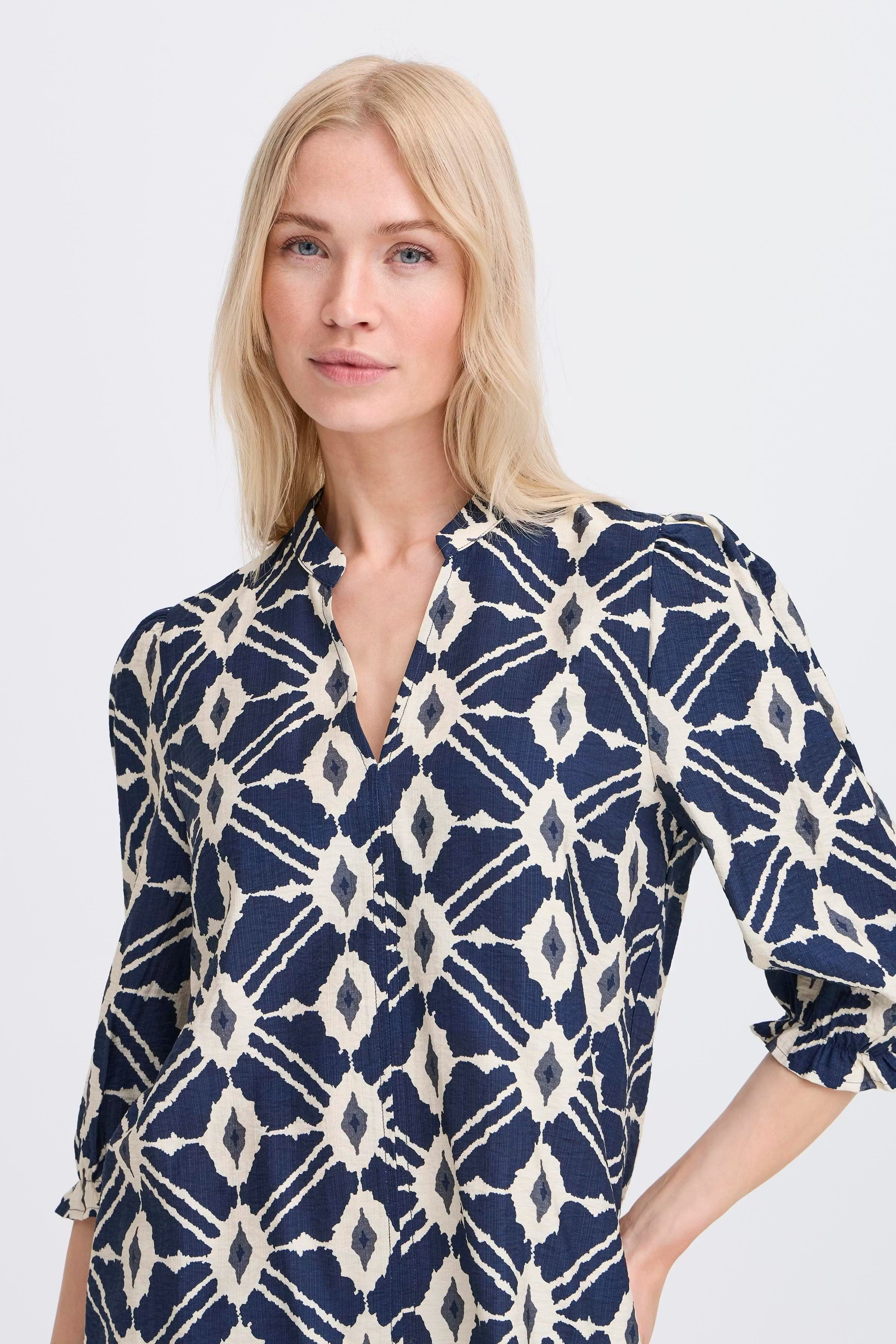 BYIKAIA Bluse LOOKBOOK DETAIL 20818367-900003021