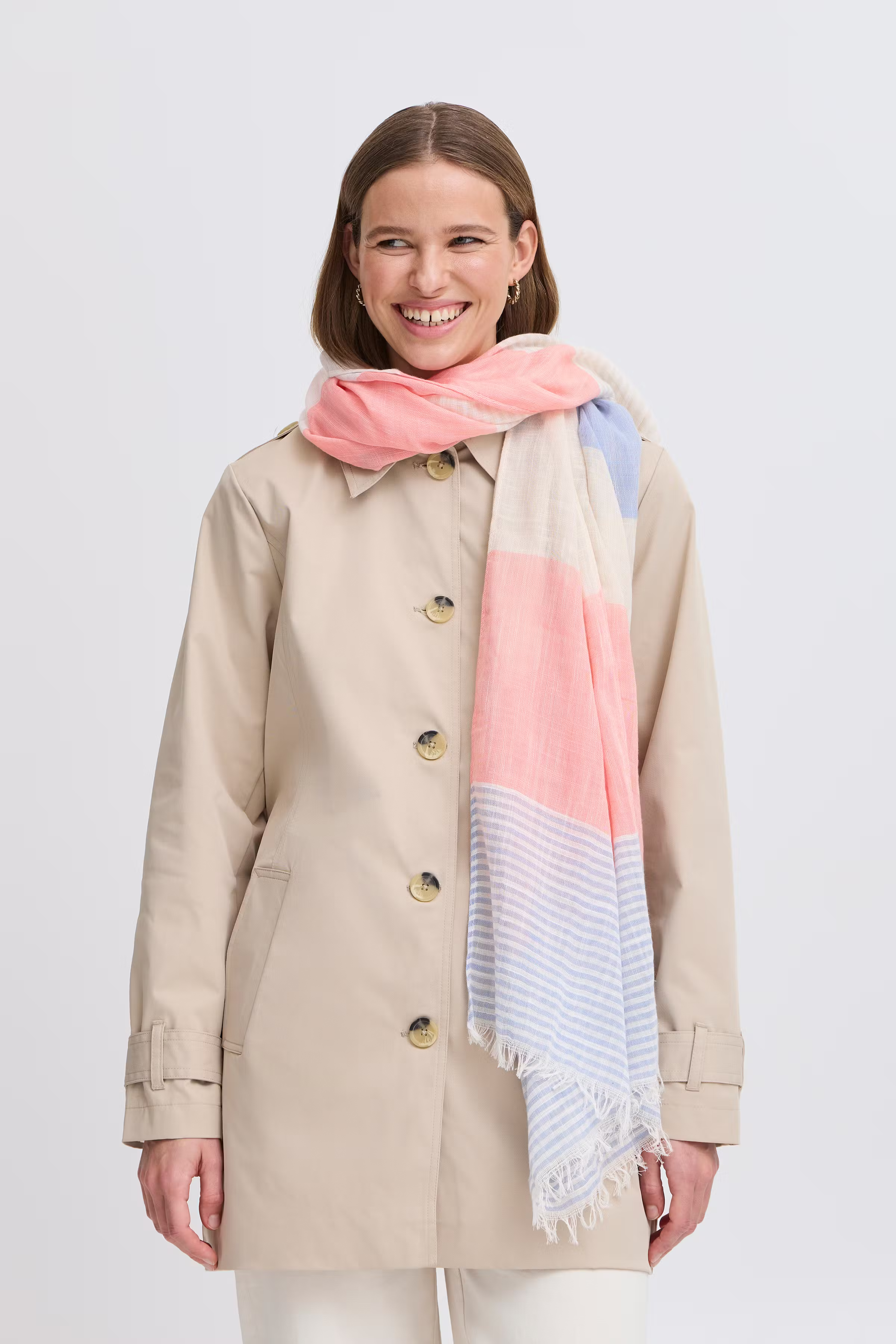 BAVILKO Skjerf LOOKBOOK FRONT 20816062-200450