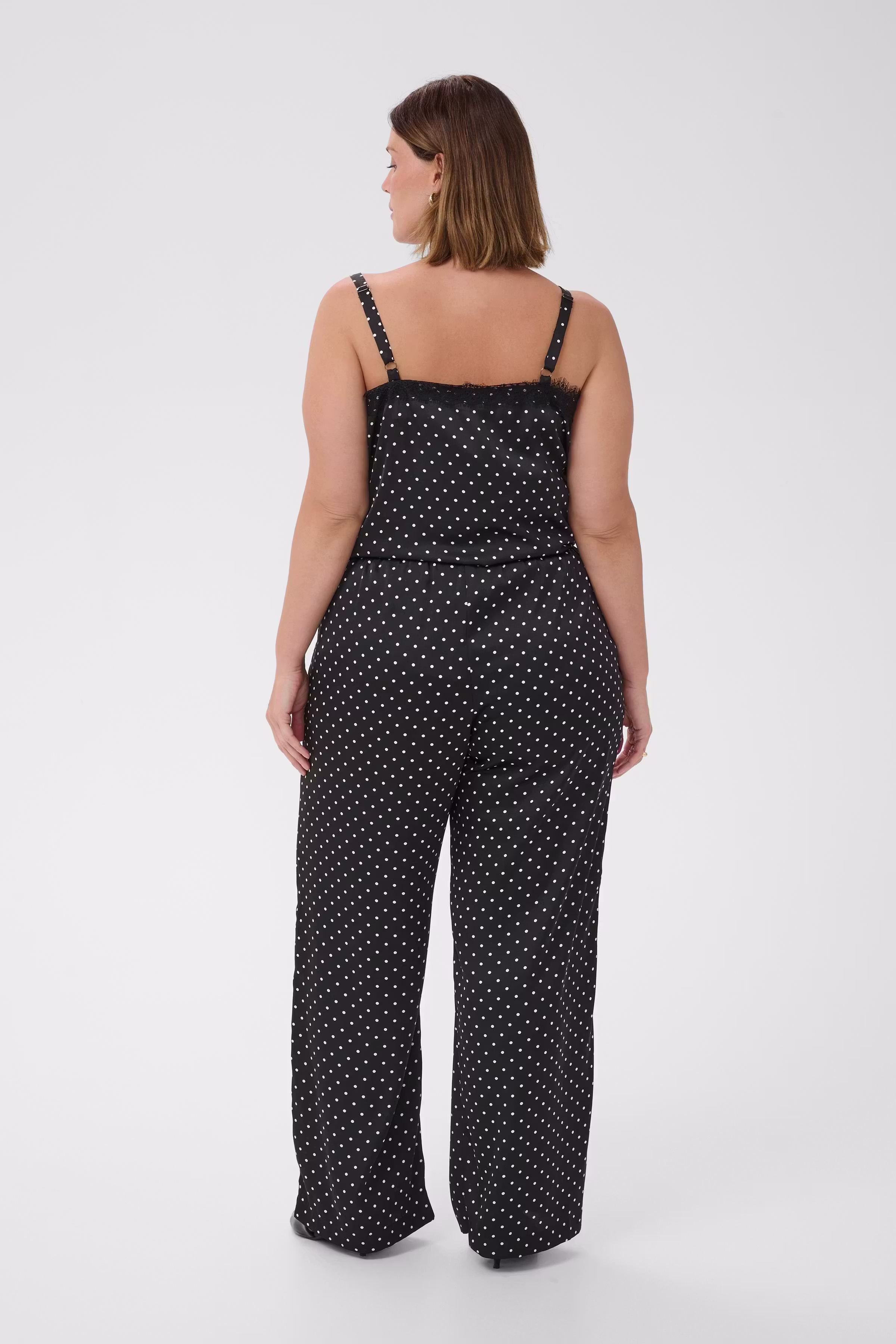 KCmissu Hose LOOKBOOK BACK 10584367-109793