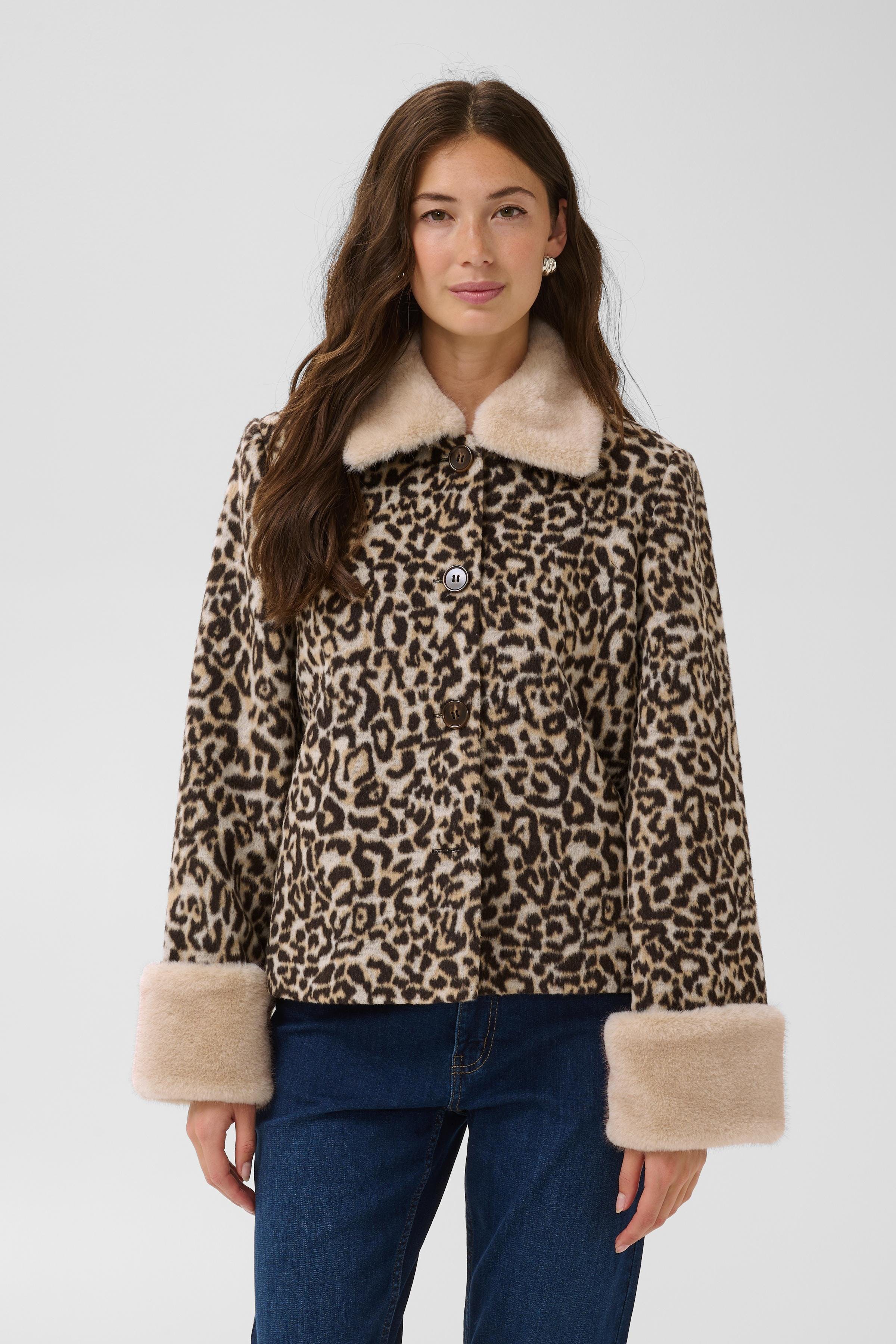 CUGIA Faux fur luipaardjas
 LOOKBOOK FRONT 50114135-900014860