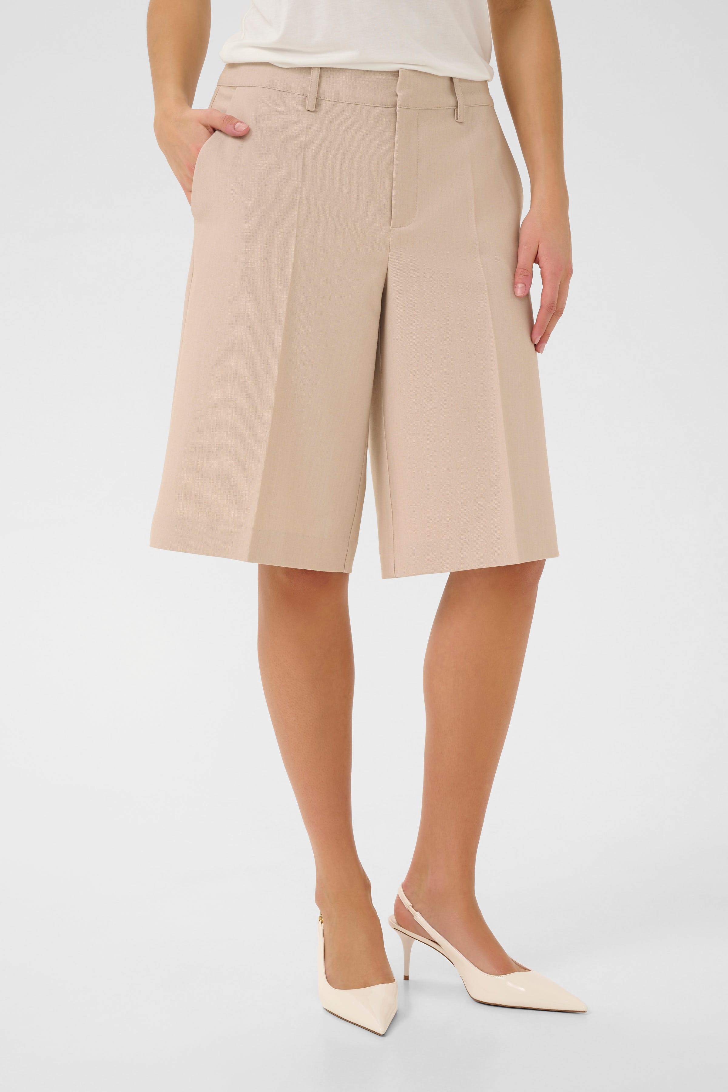 CUalayna Shorts LOOKBOOK FRONT 50111754-151214