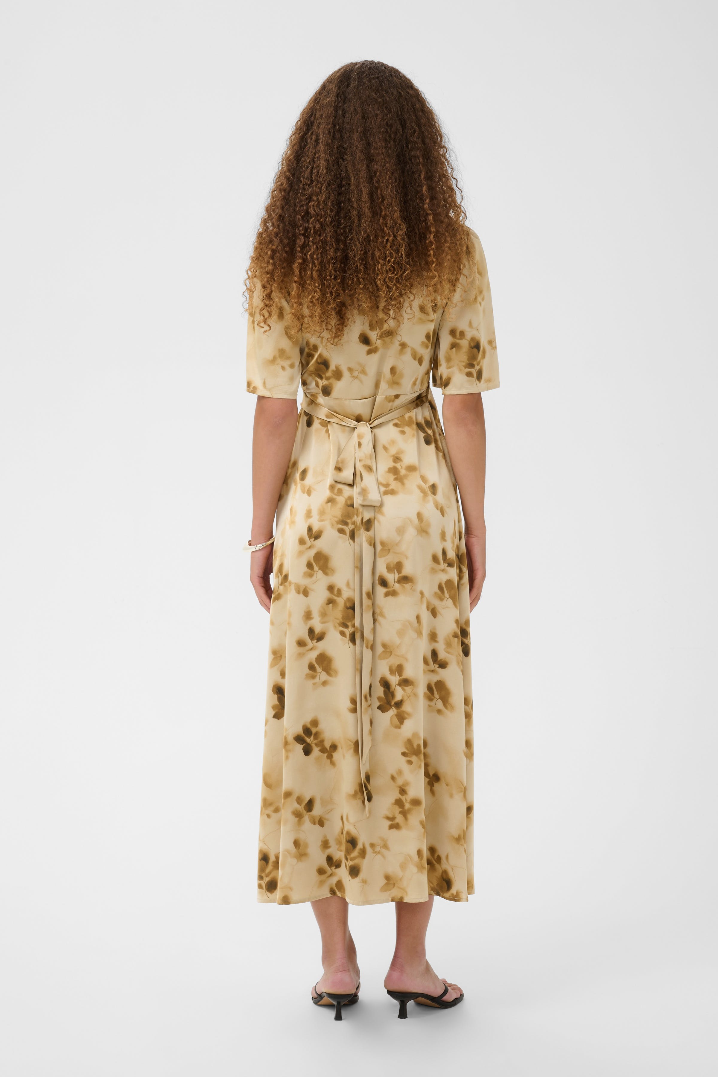 KAsadie Kjole LOOKBOOK BACK 10512165-1000821