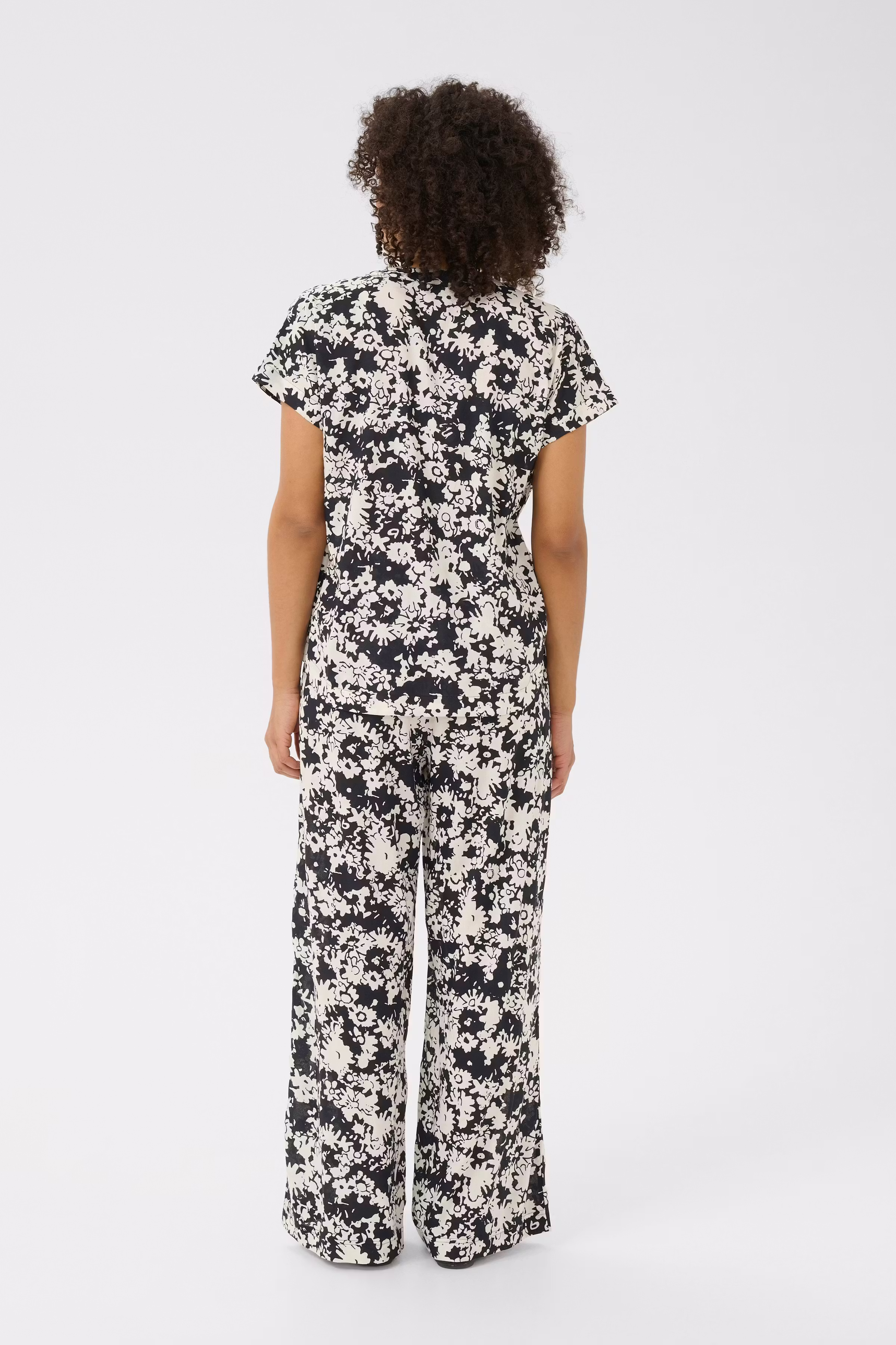 BPliah Blus LOOKBOOK BACK 10590941-107507B