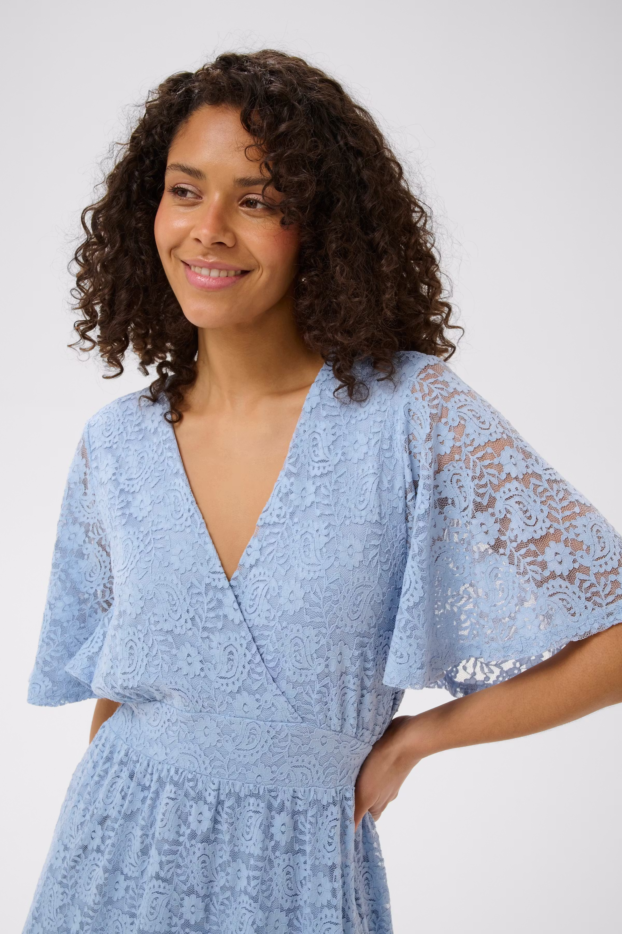 KAlouisa Kjole LOOKBOOK DETAIL 10512177-153915