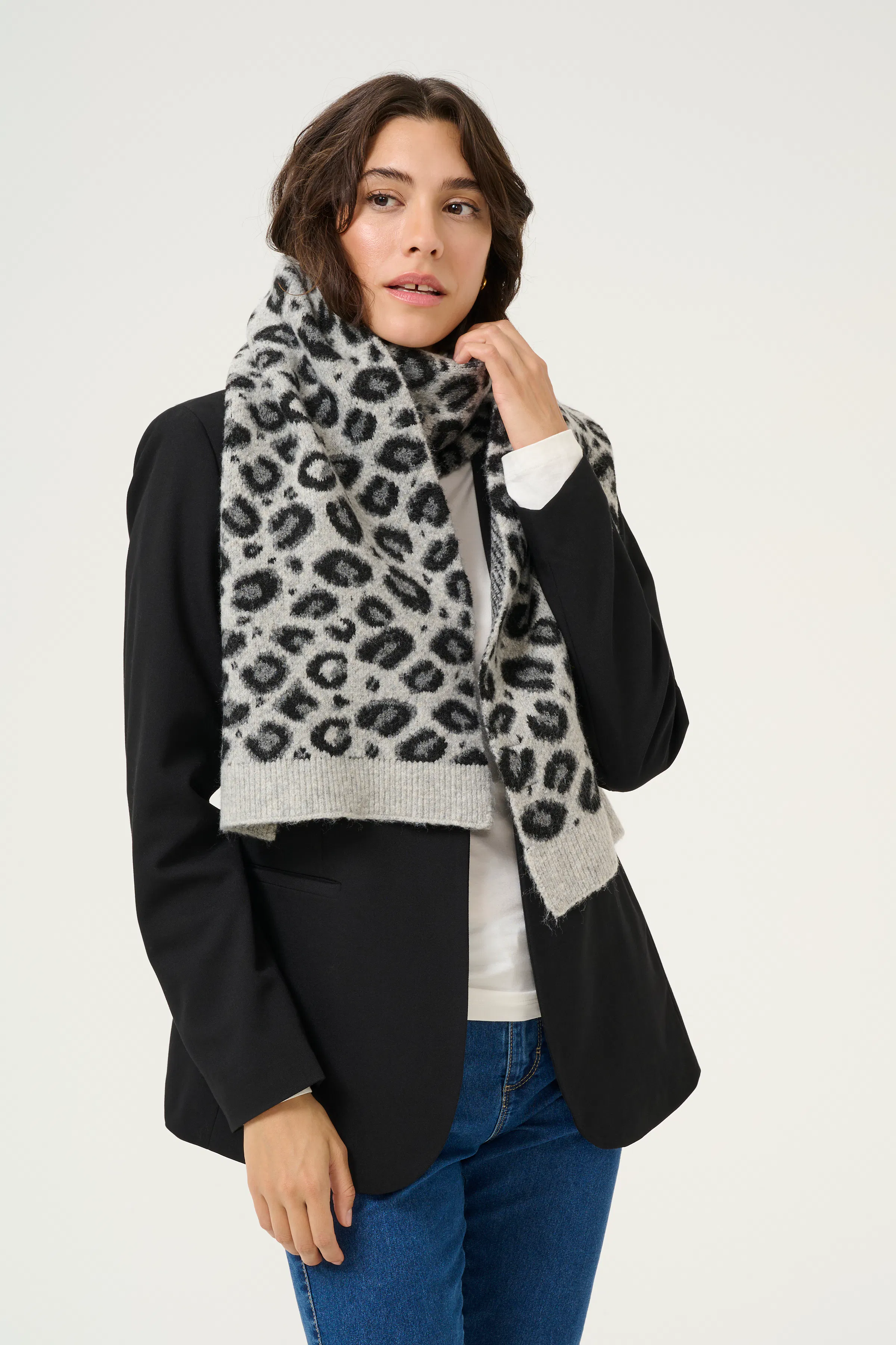 KAmaiken Echarpe LOOKBOOK FRONT 10508611-105790