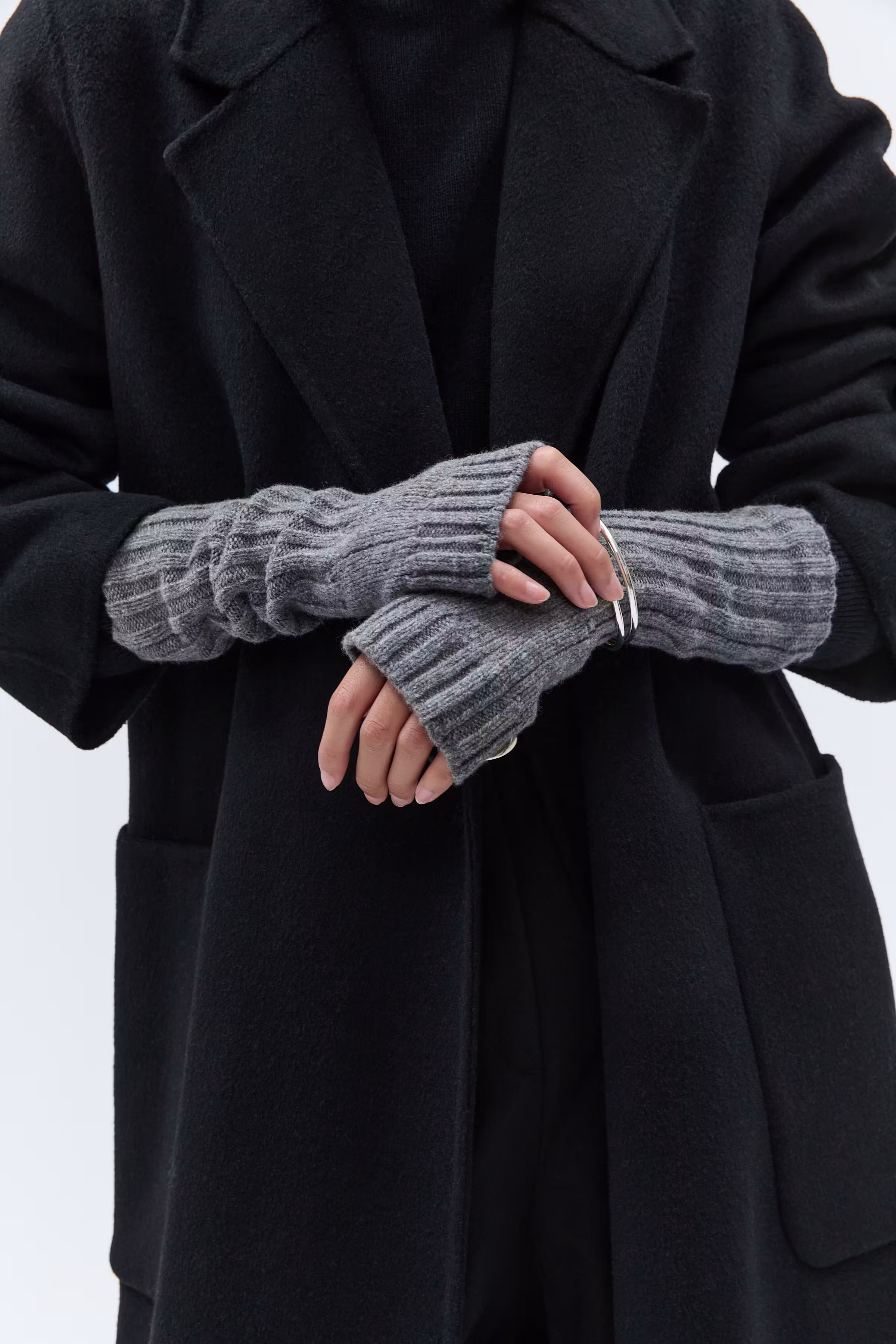 IOAmora Gloves LOOKBOOK FRONT 30600038-GY942