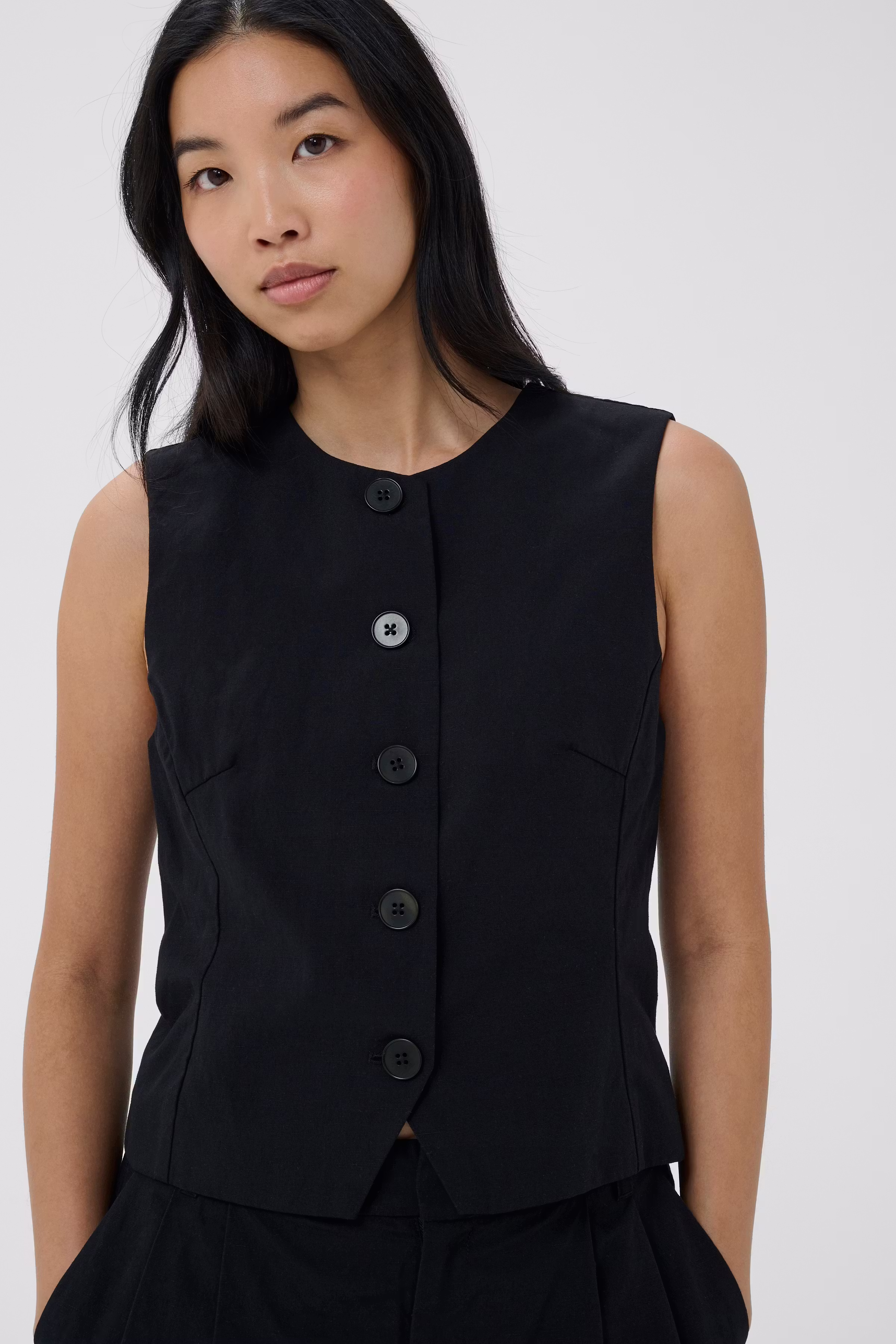 BenittaPW Vest LOOKBOOK DETAIL 30310511-194008