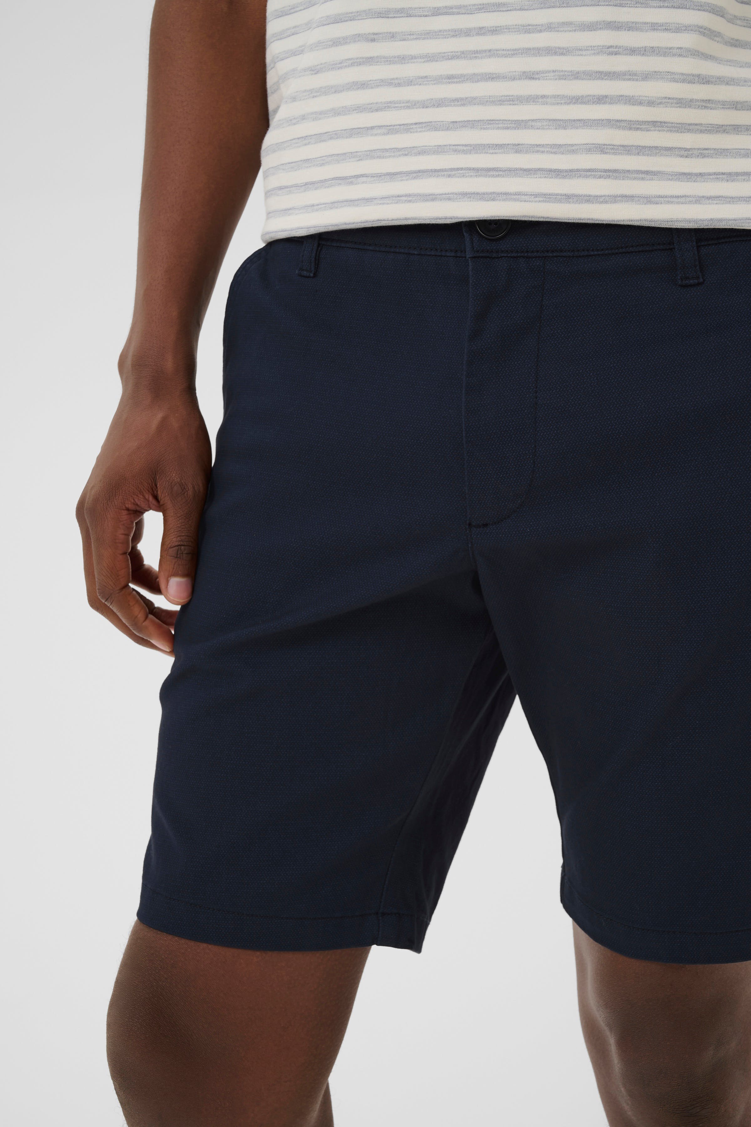 MAthomas Shorts LOOKBOOK DETAIL 30207368-194011