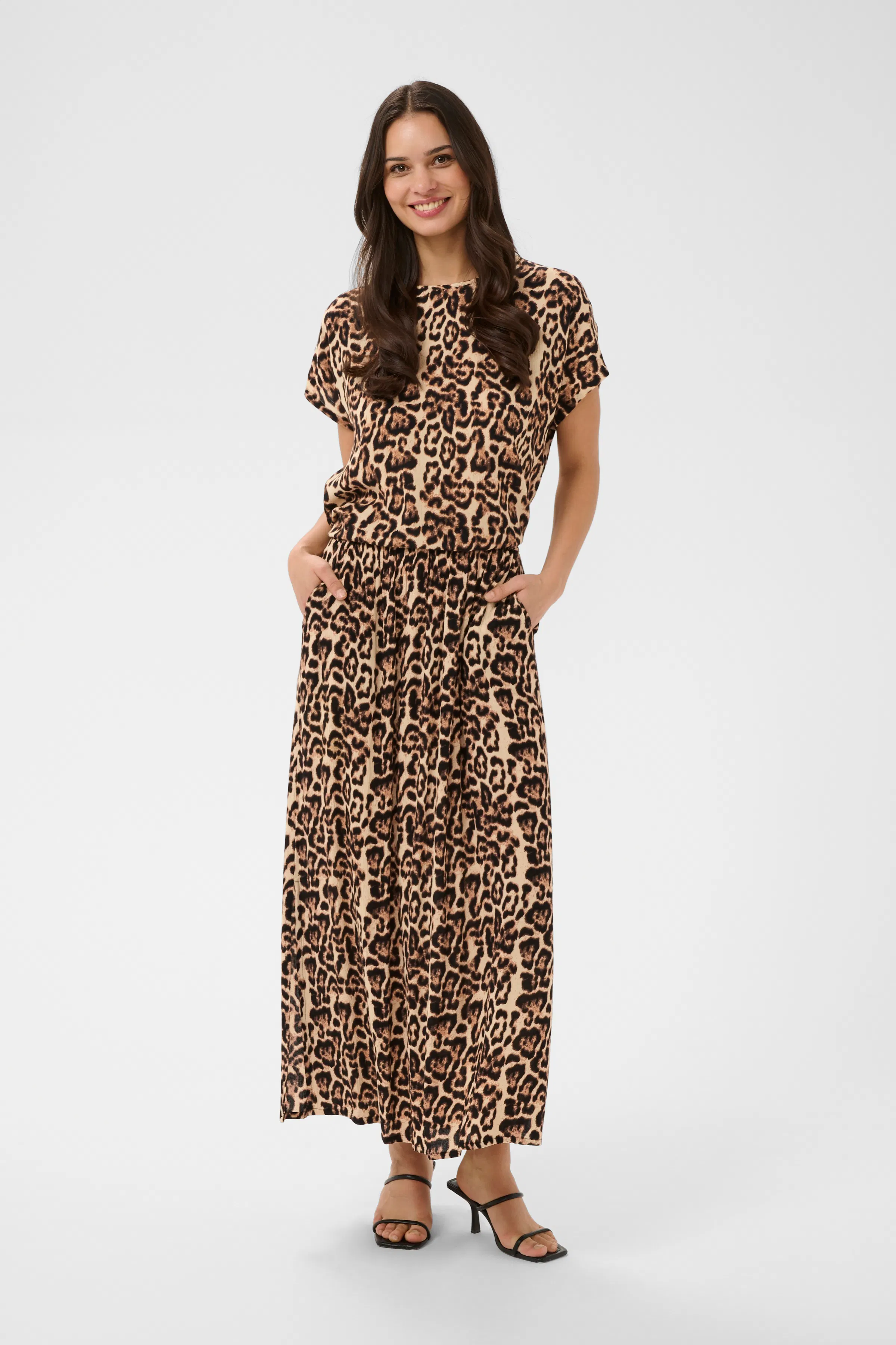 KAedita Skjørt LOOKBOOK FRONT 10509813-107281