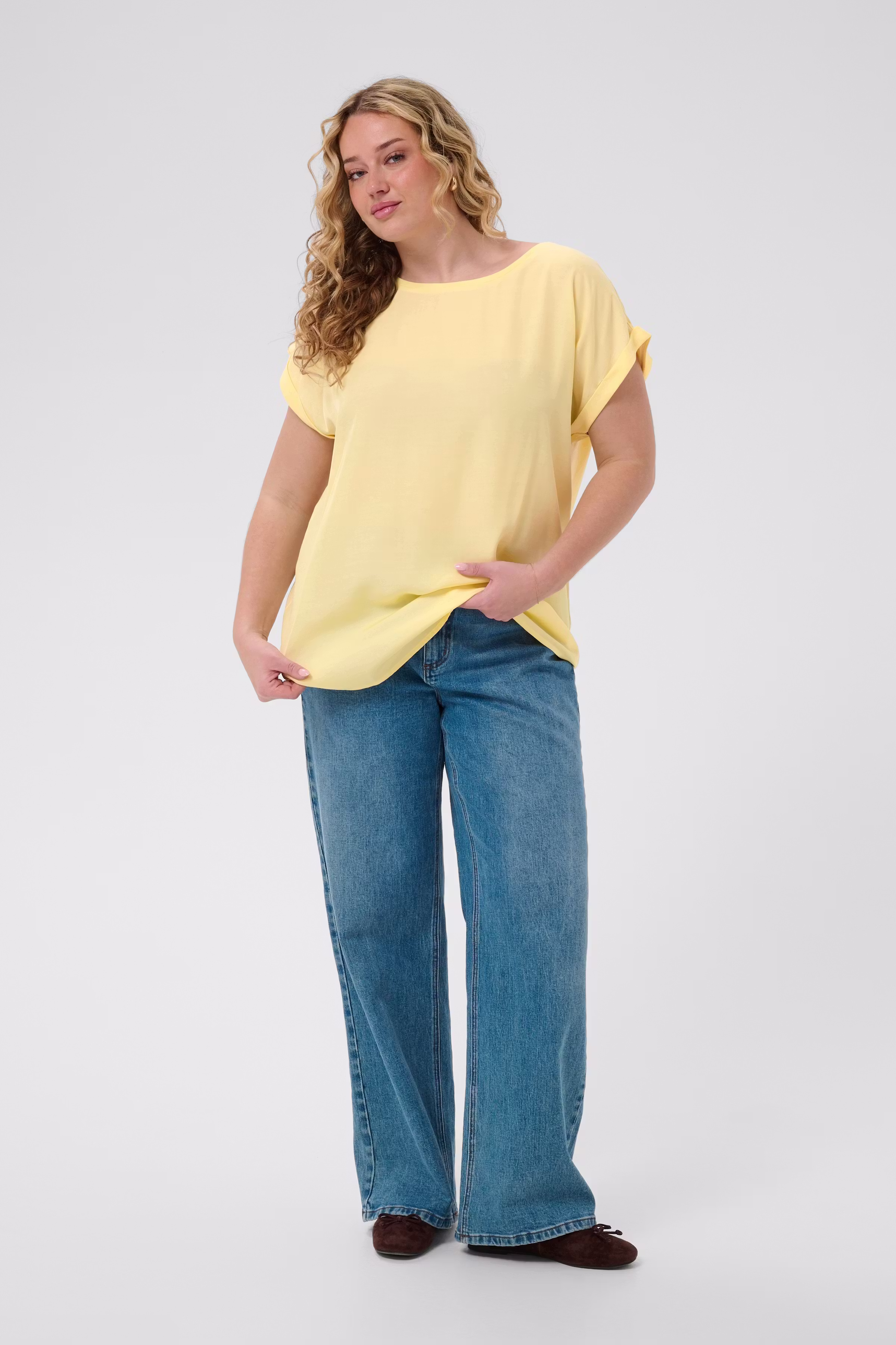 KCmilia Bluse LOOKBOOK FRONT 10583812-130822