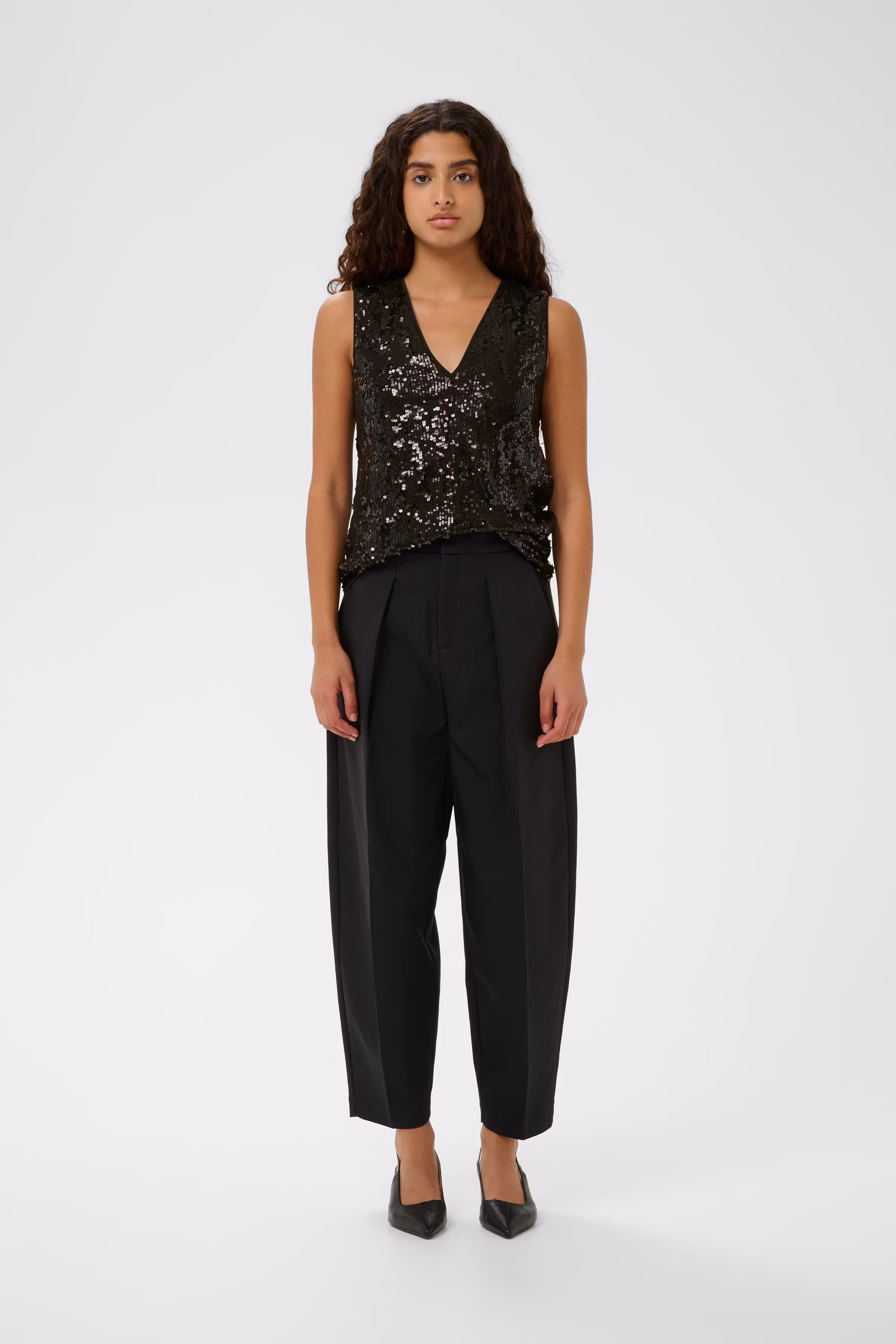 KIMBAIW paillet Top LOOKBOOK DETAIL 30112127-194008