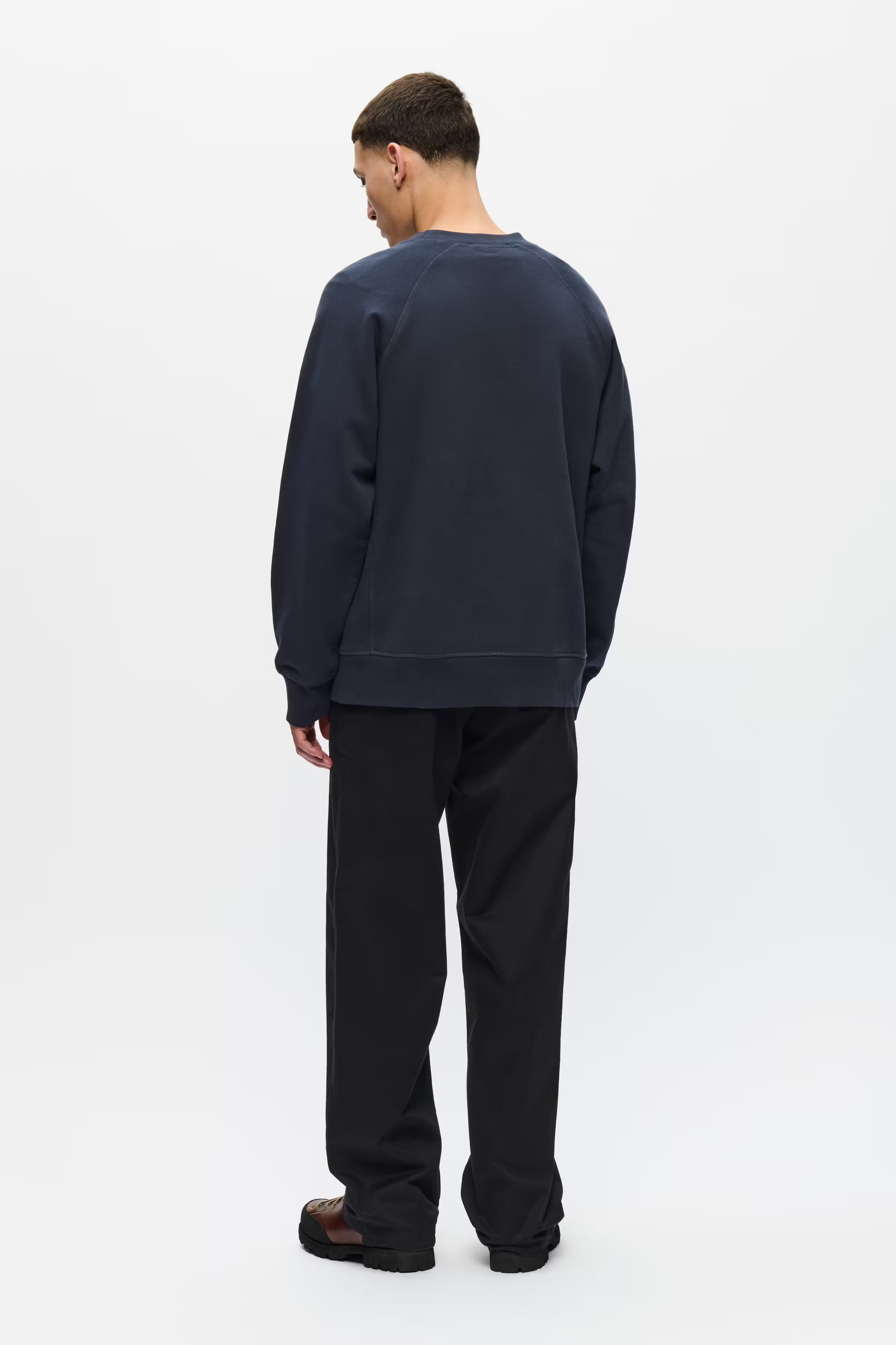 WWHester Sweatshirt LOOKBOOK BACK 30251551-194011