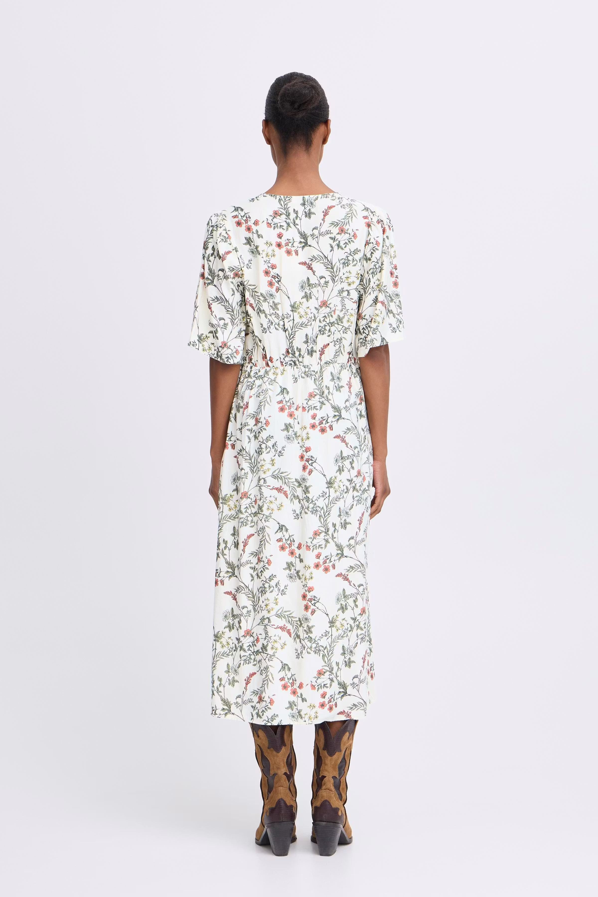 BYIMILDA Kjole LOOKBOOK BACK 20816797-204740