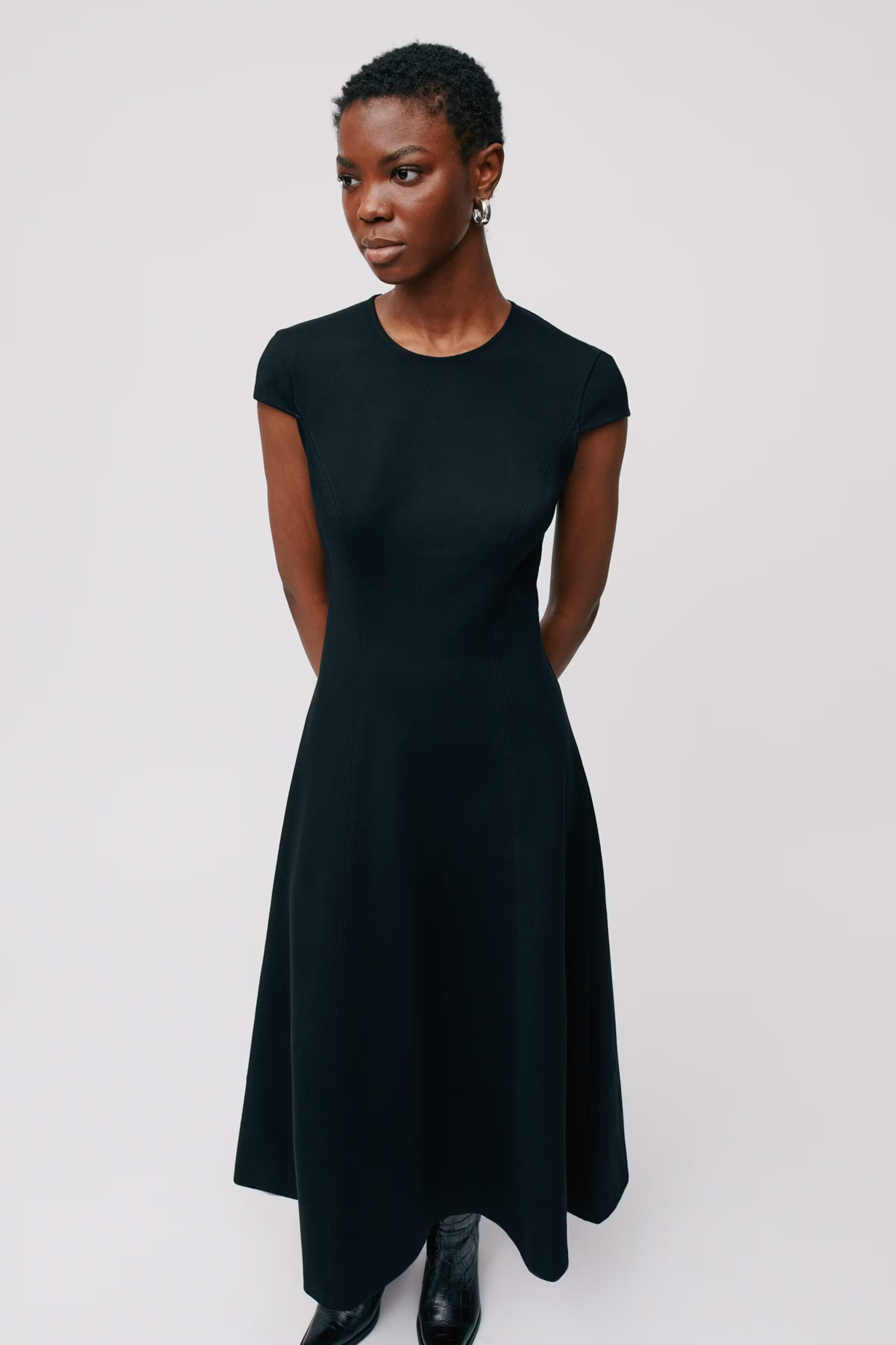 DAFNI Kleid LOOKBOOK FRONT 30600411-BK999