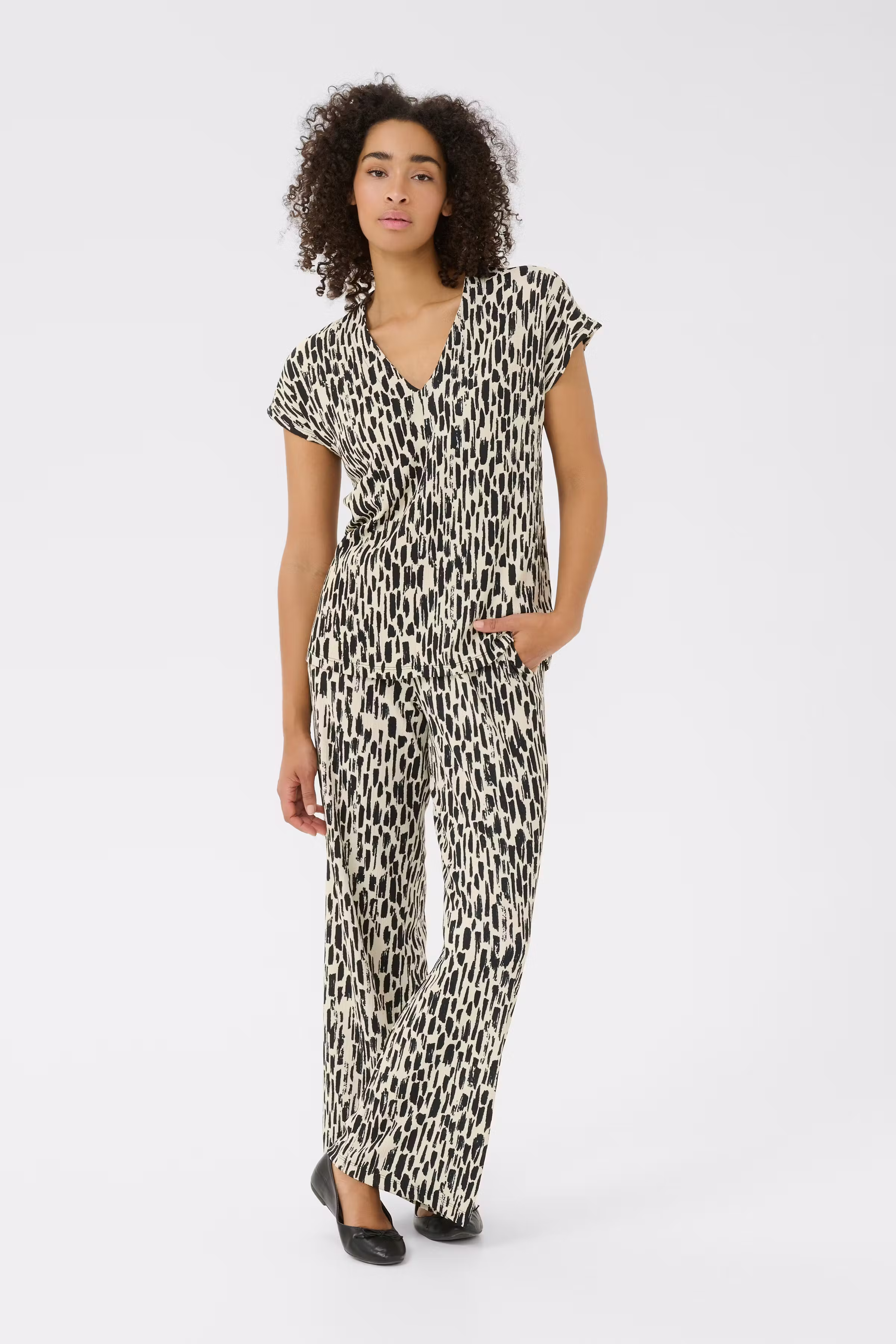 BPanika Hose LOOKBOOK FRONT 10590839-107496B